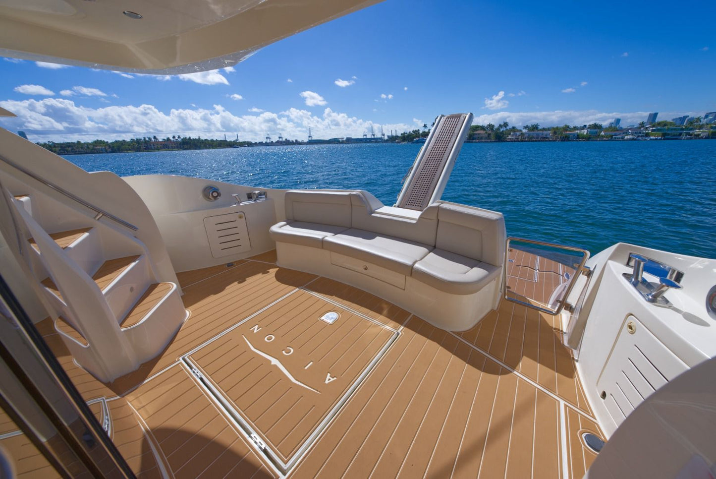 65ft Aicon