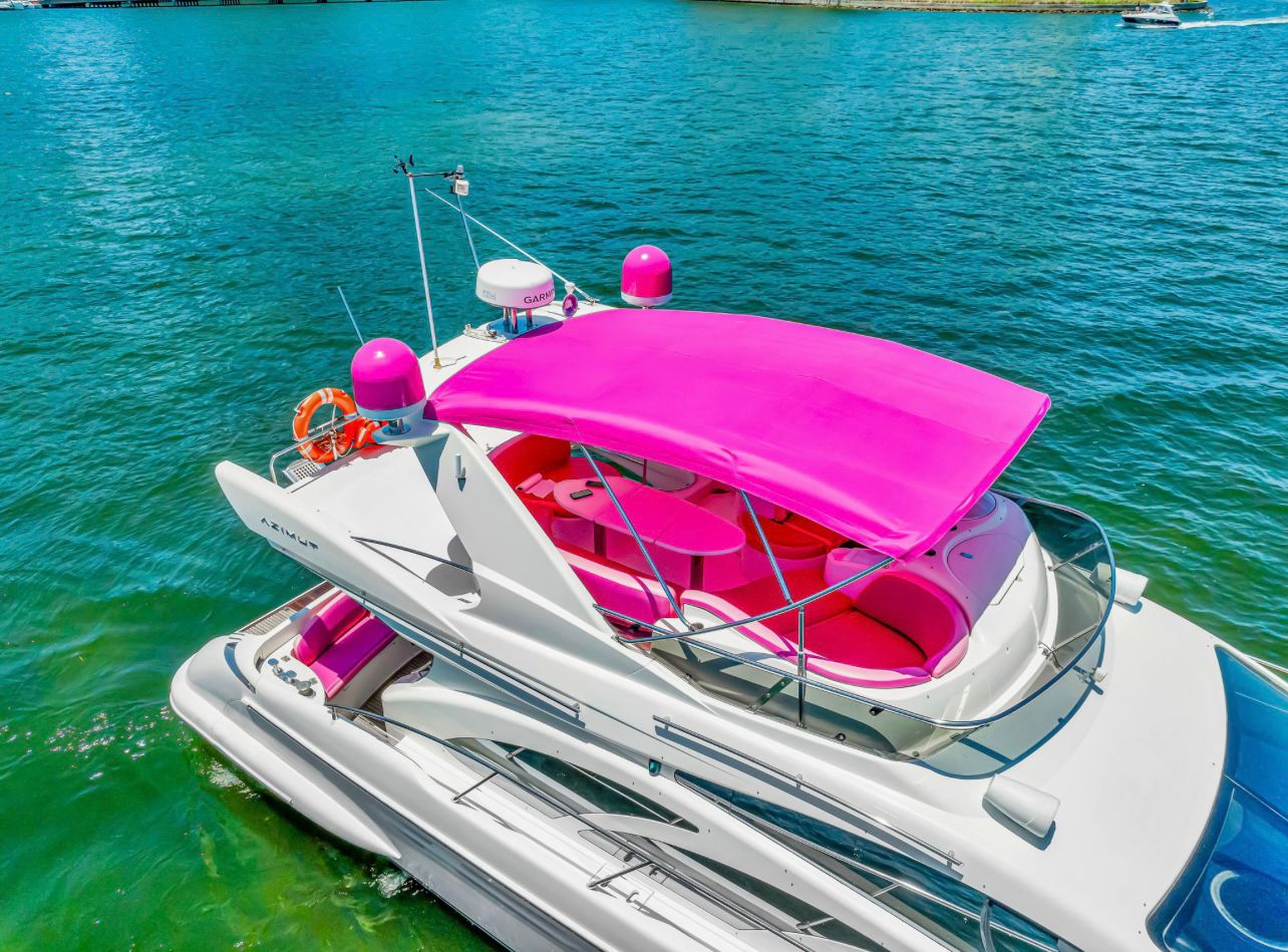 60ft Azimut Pink
