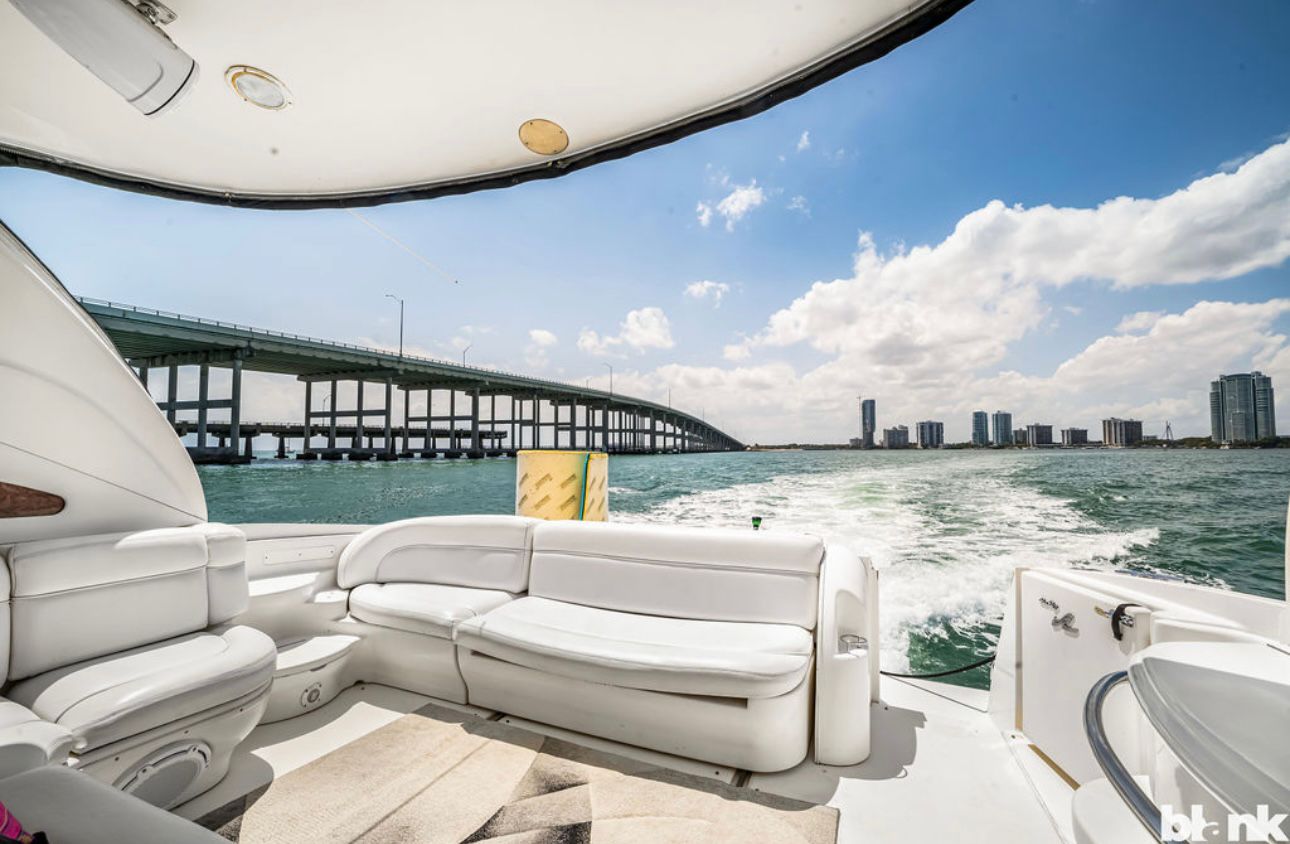 60ft Sea Ray HK
