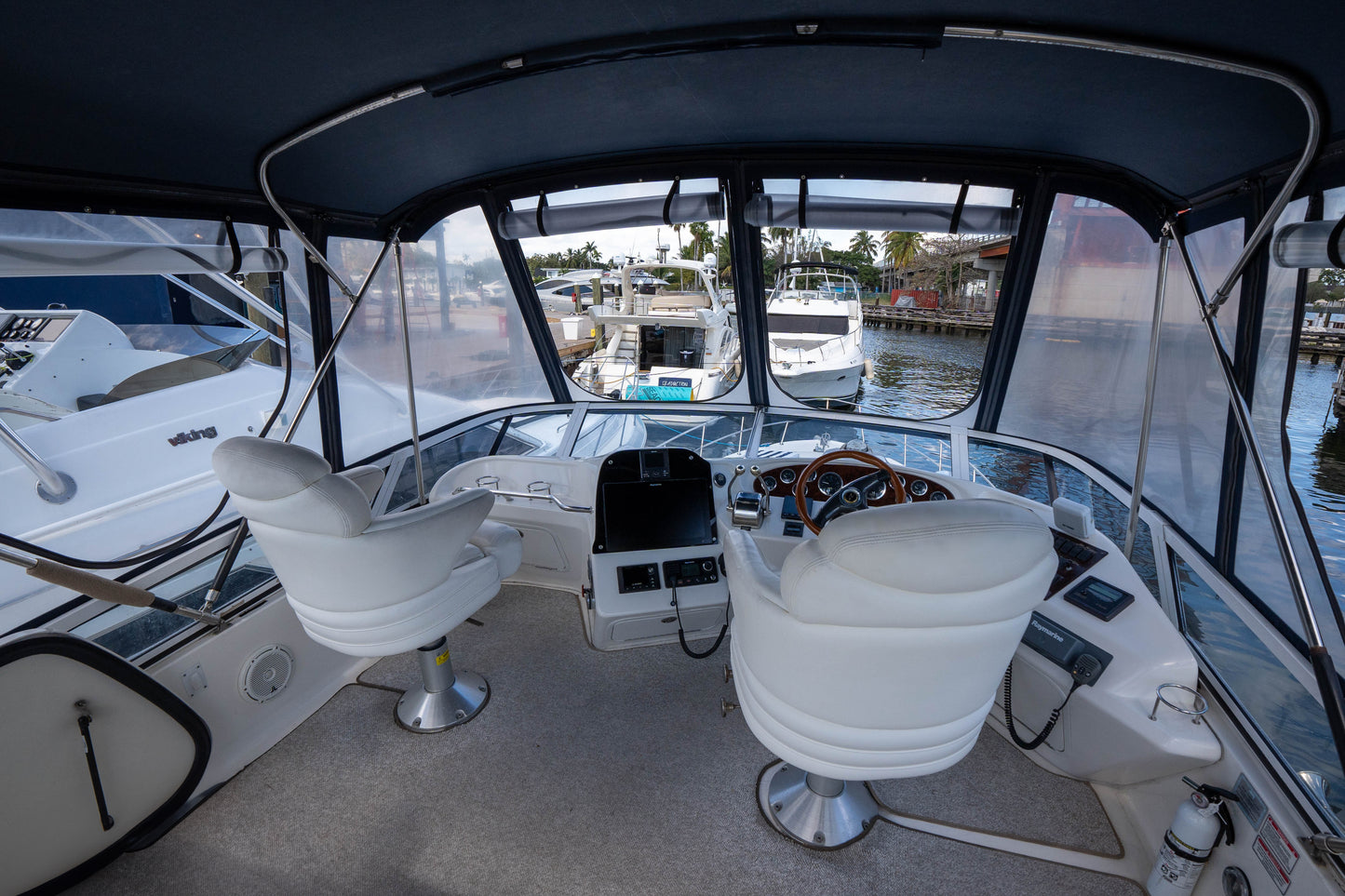 50ft Sea Ray Liv