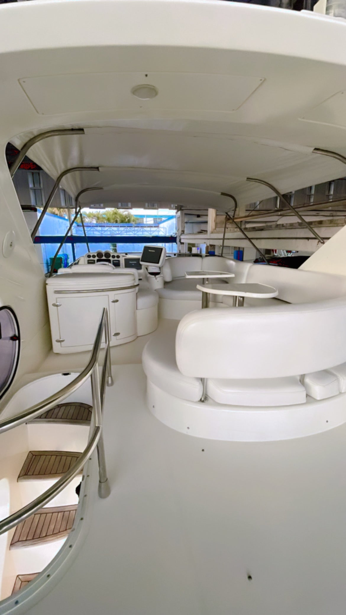 60ft Azimut DV