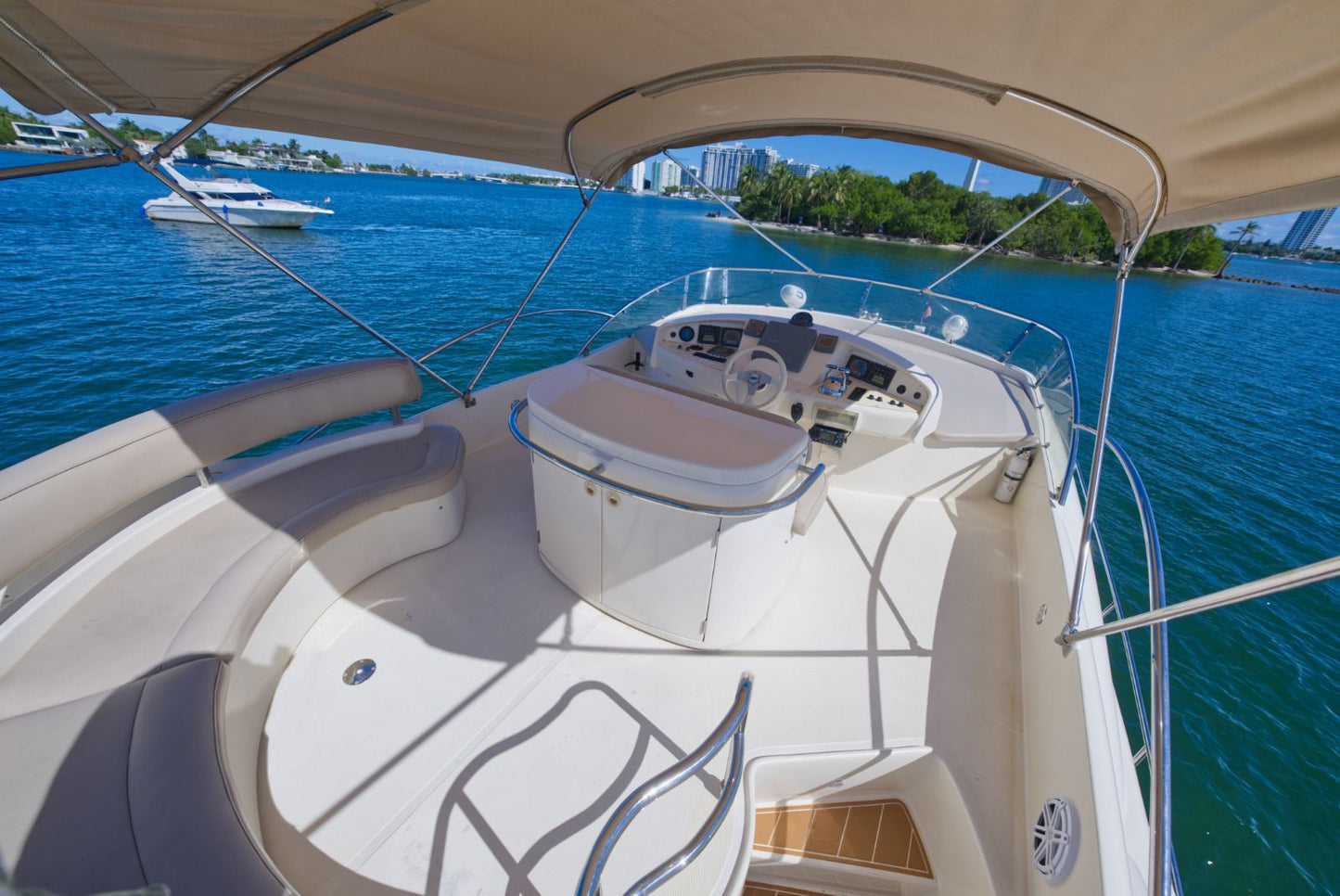 65ft Aicon