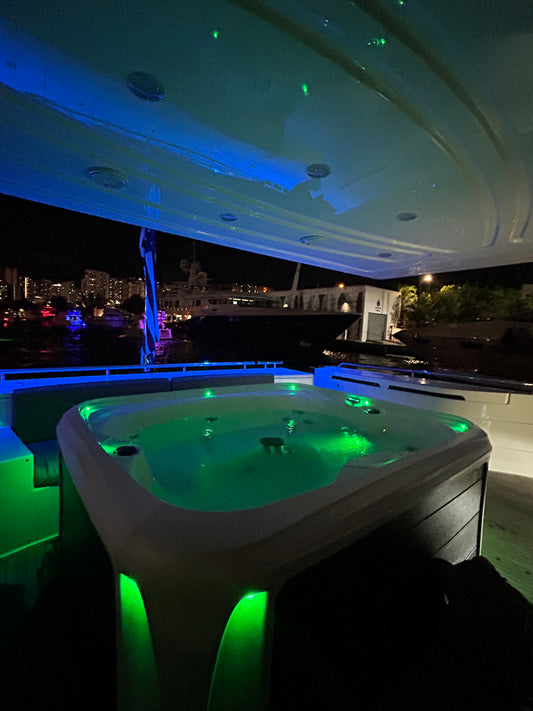 85ft Ferreti Destiny (NYE Fireworks Show)