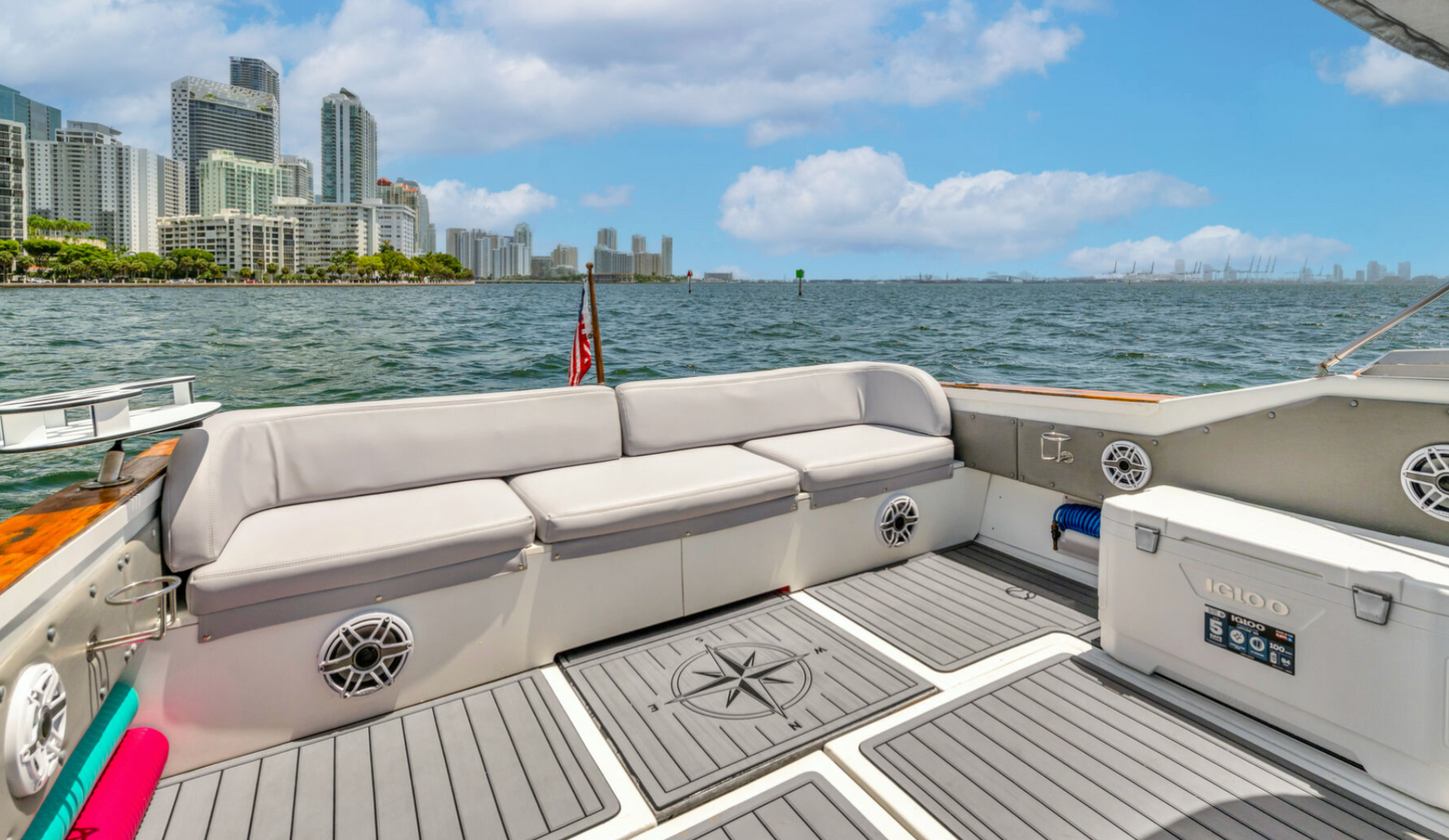 42ft Sirena (NYE Fireworks Show)