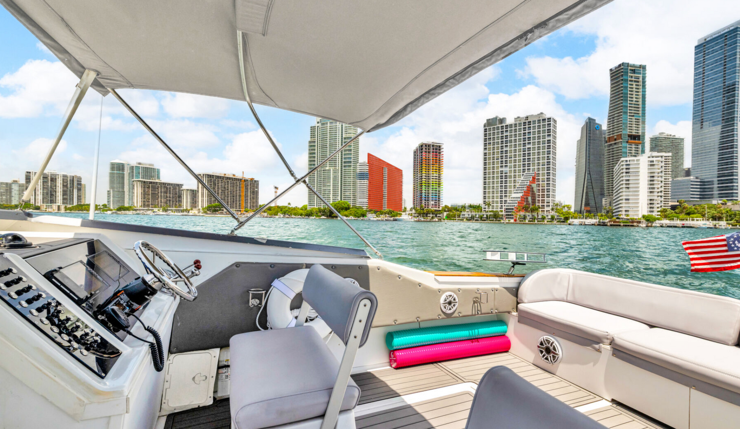 42ft Sirena (NYE Fireworks Show)