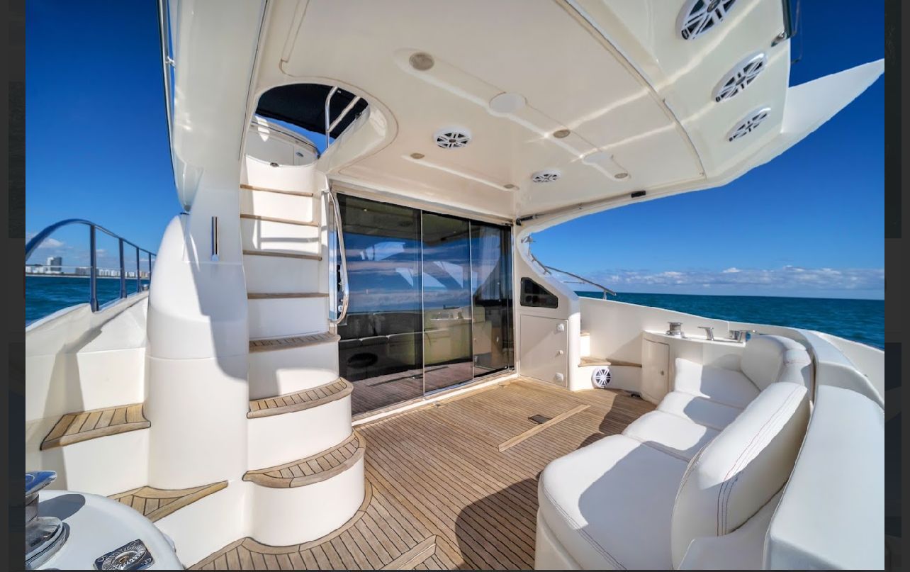 60ft Azimut White
