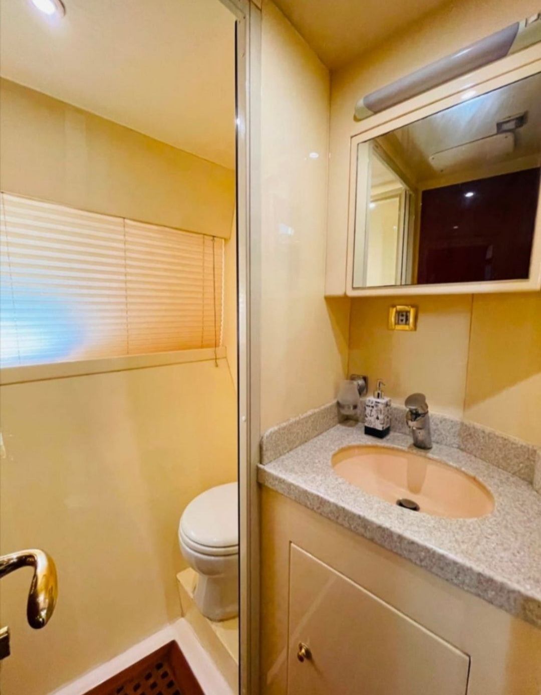 60ft Majesty (NYE Fireworks Show)