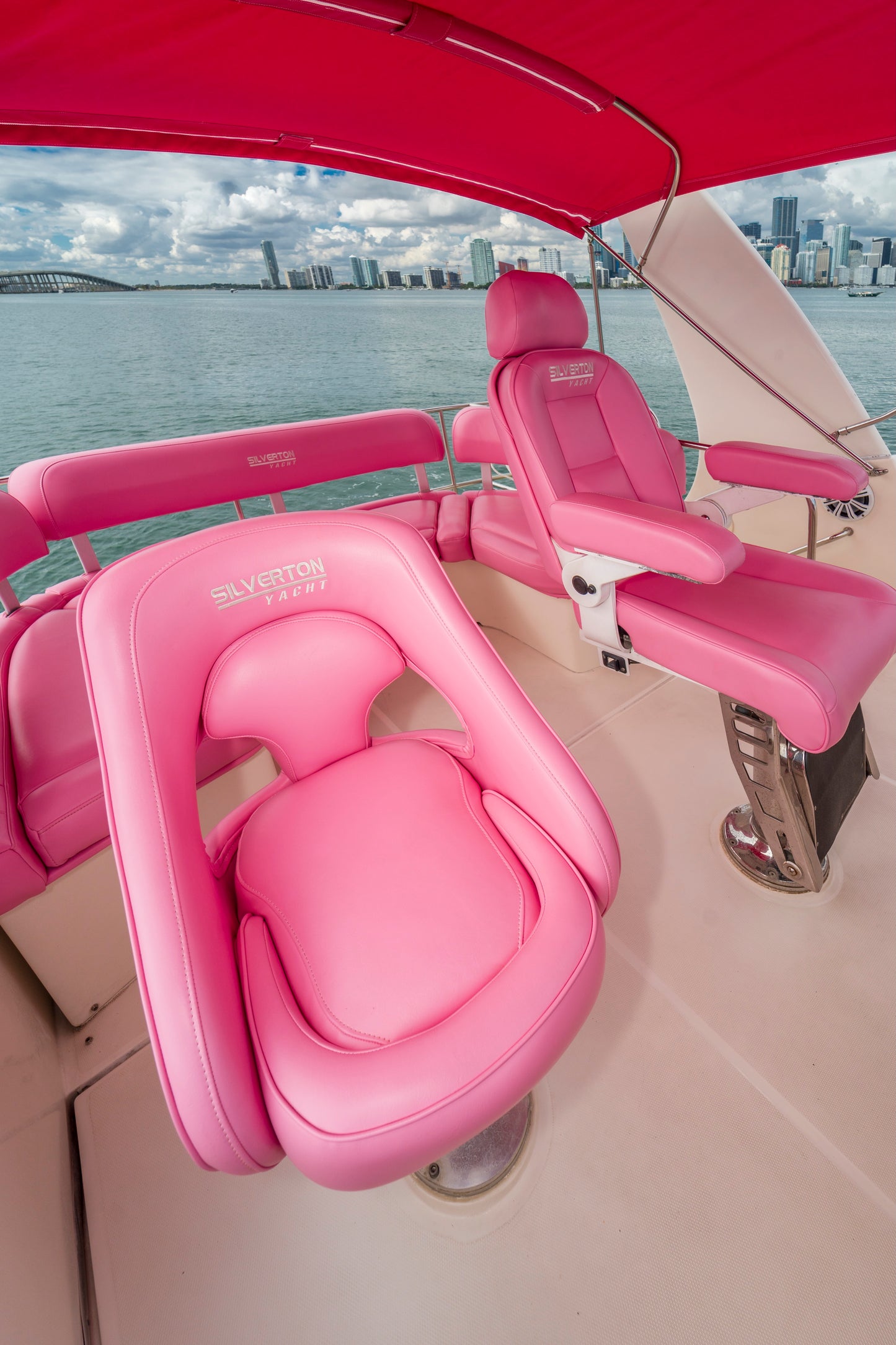50' Lady Pink
