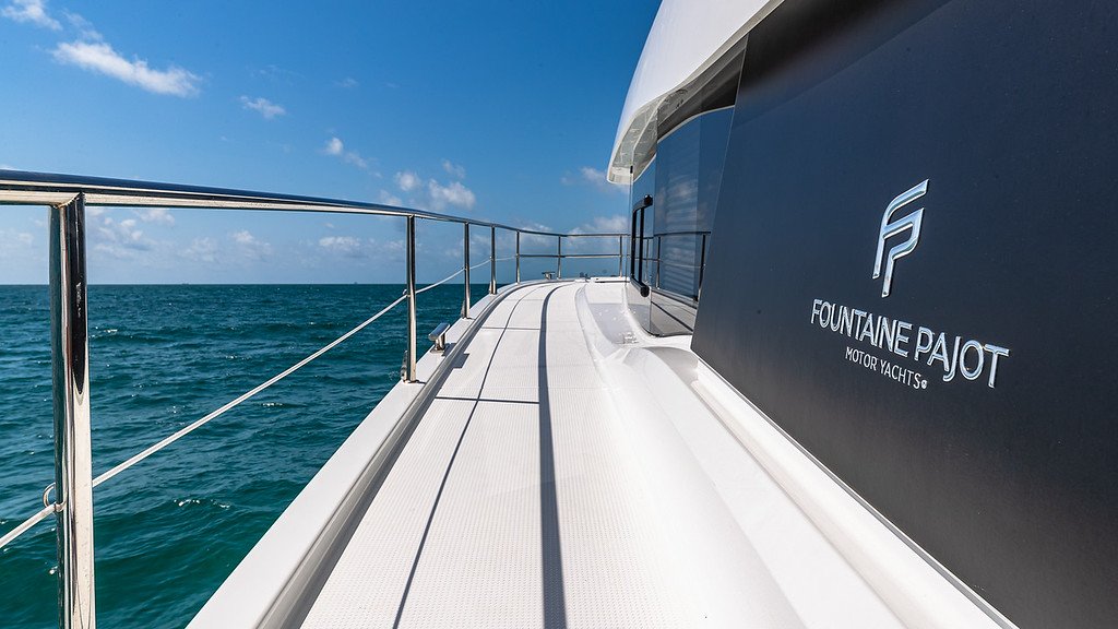 50ft Fountaine Pajot