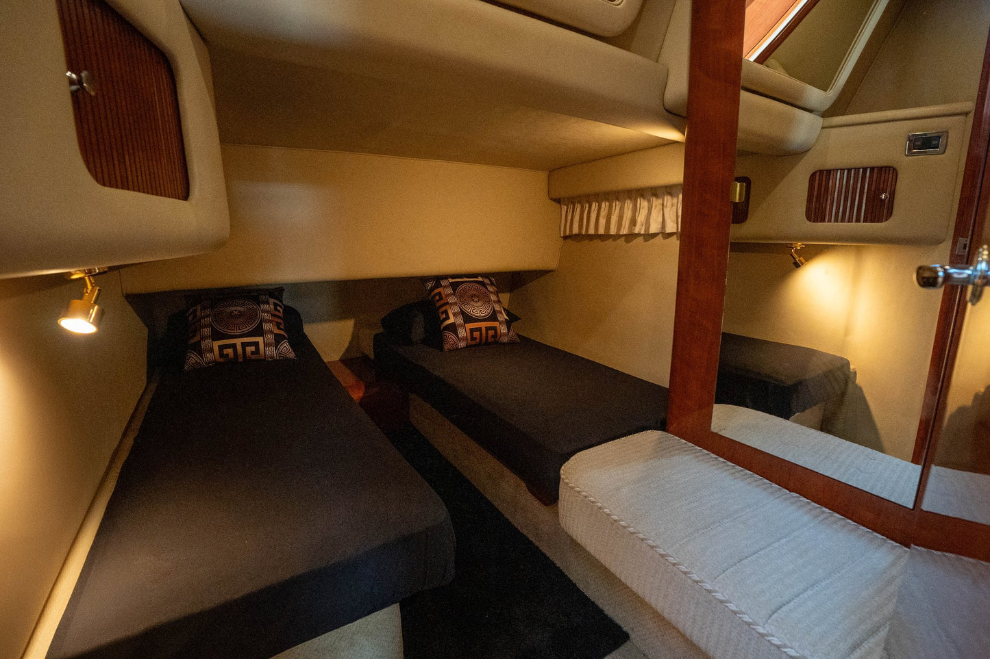 50ft Sea Ray Liv