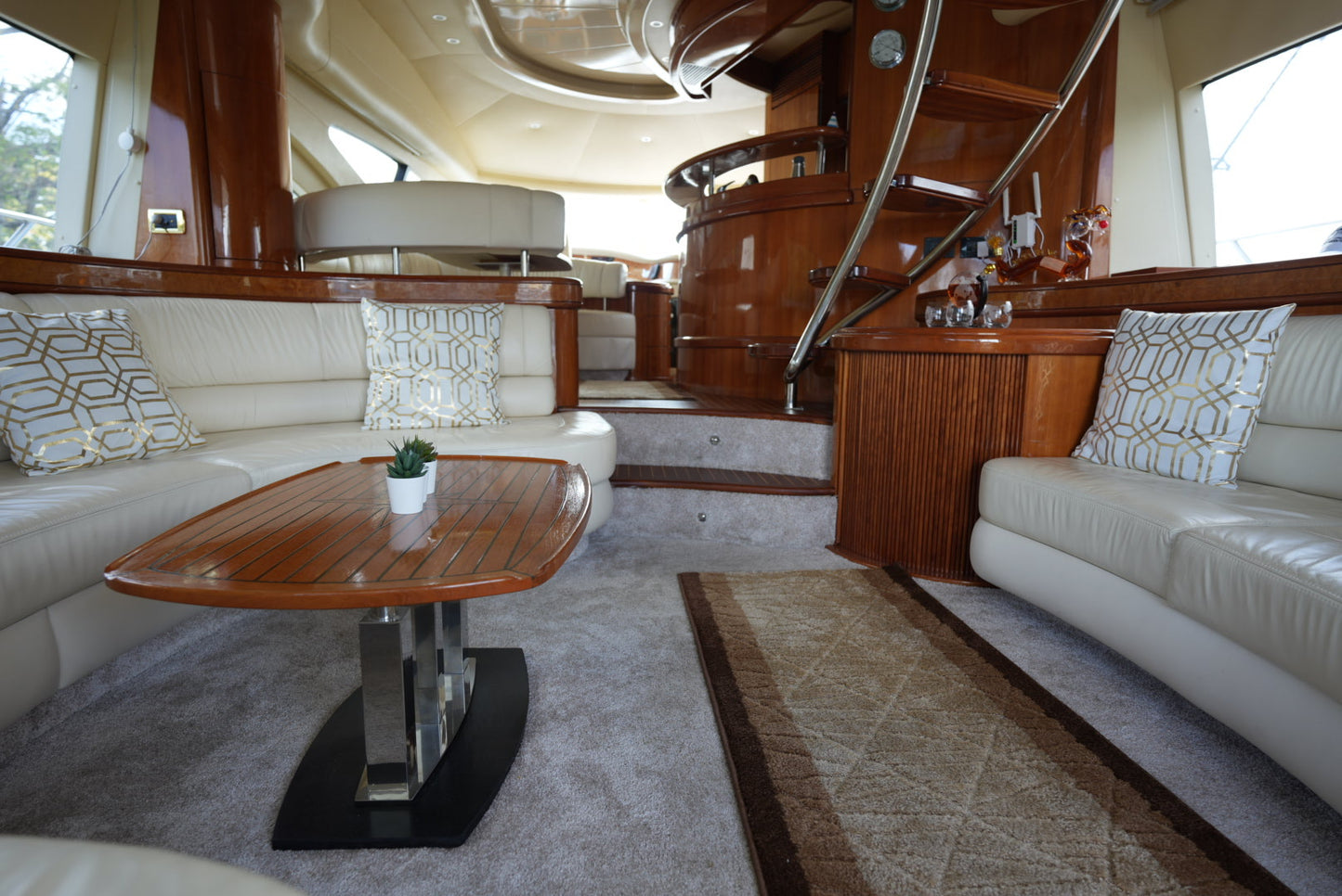 75ft Azimut F (NYE Fireworks Show)