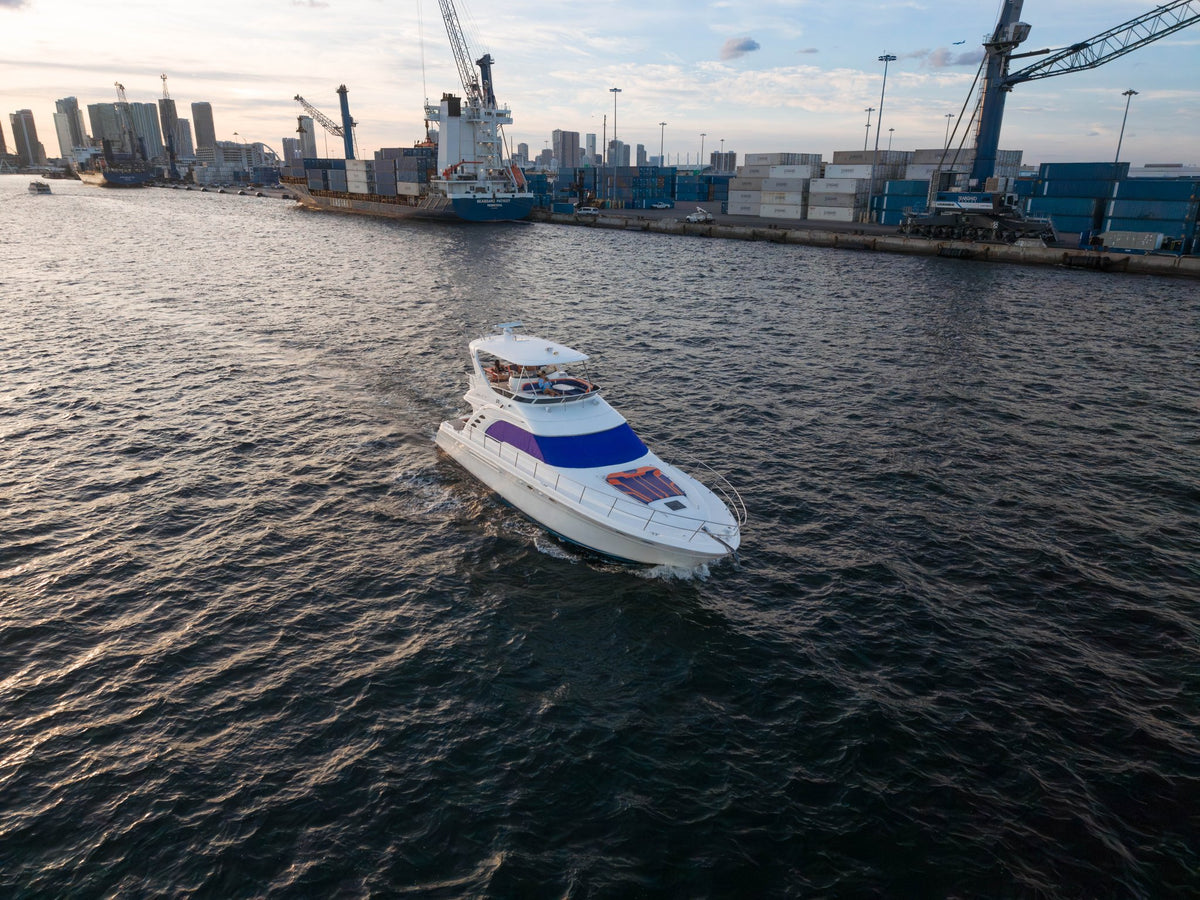 65ft Sea Ray Liv