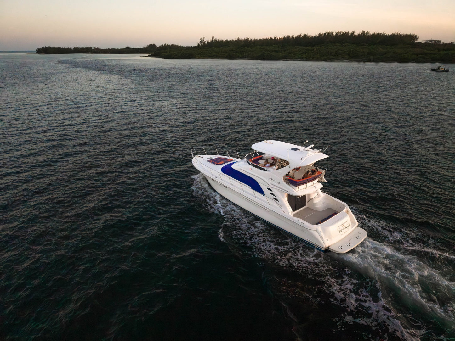 65ft Sea Ray Liv