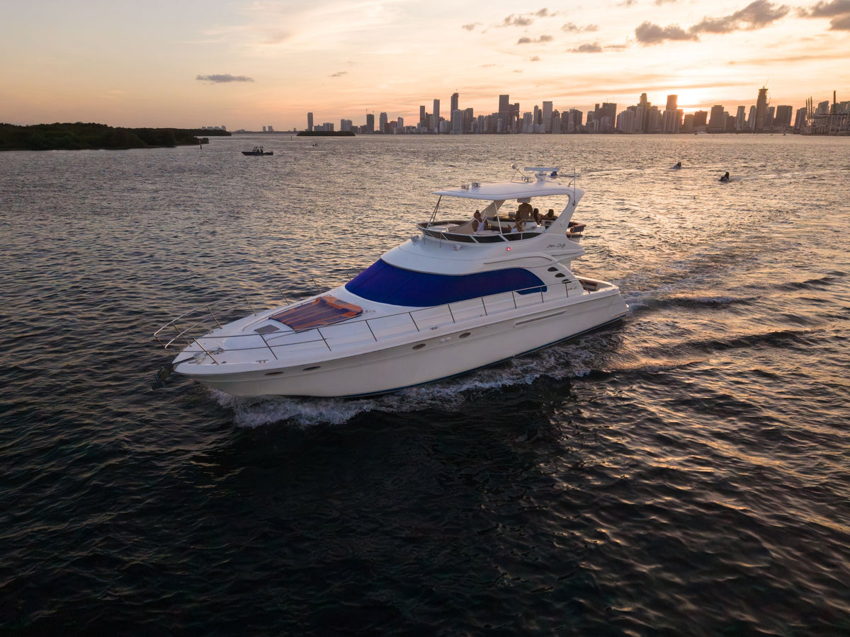 65ft Sea Ray Liv