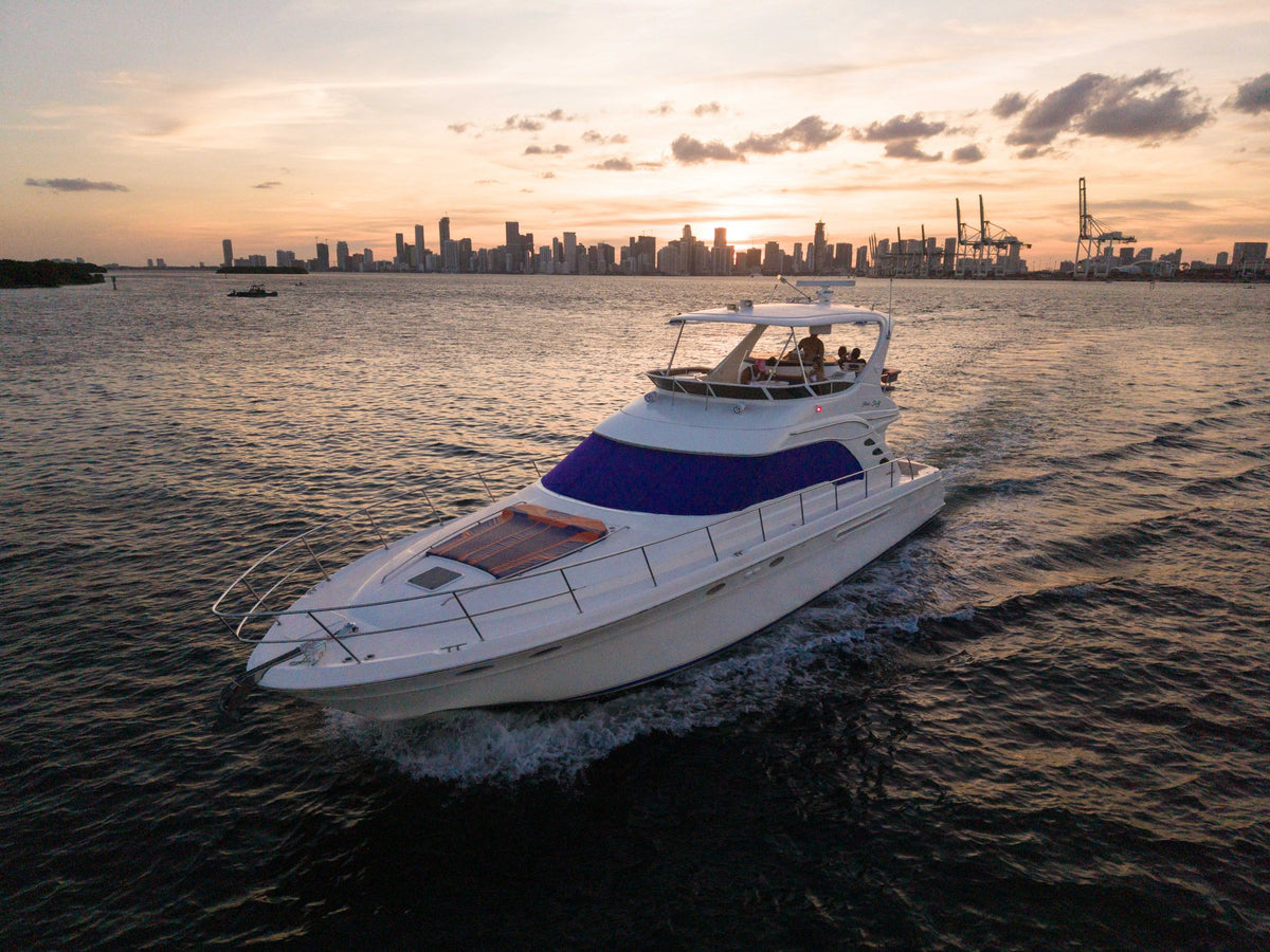 65ft Sea Ray Liv