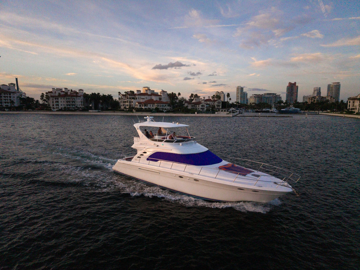 65ft Sea Ray Liv