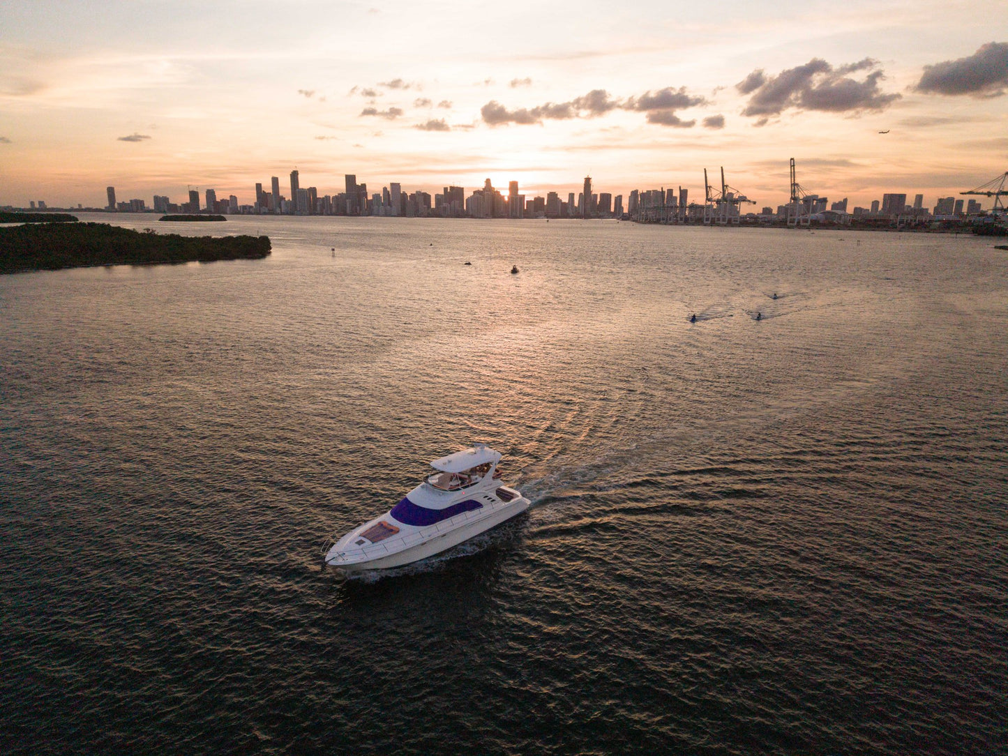 65ft Sea Ray Liv