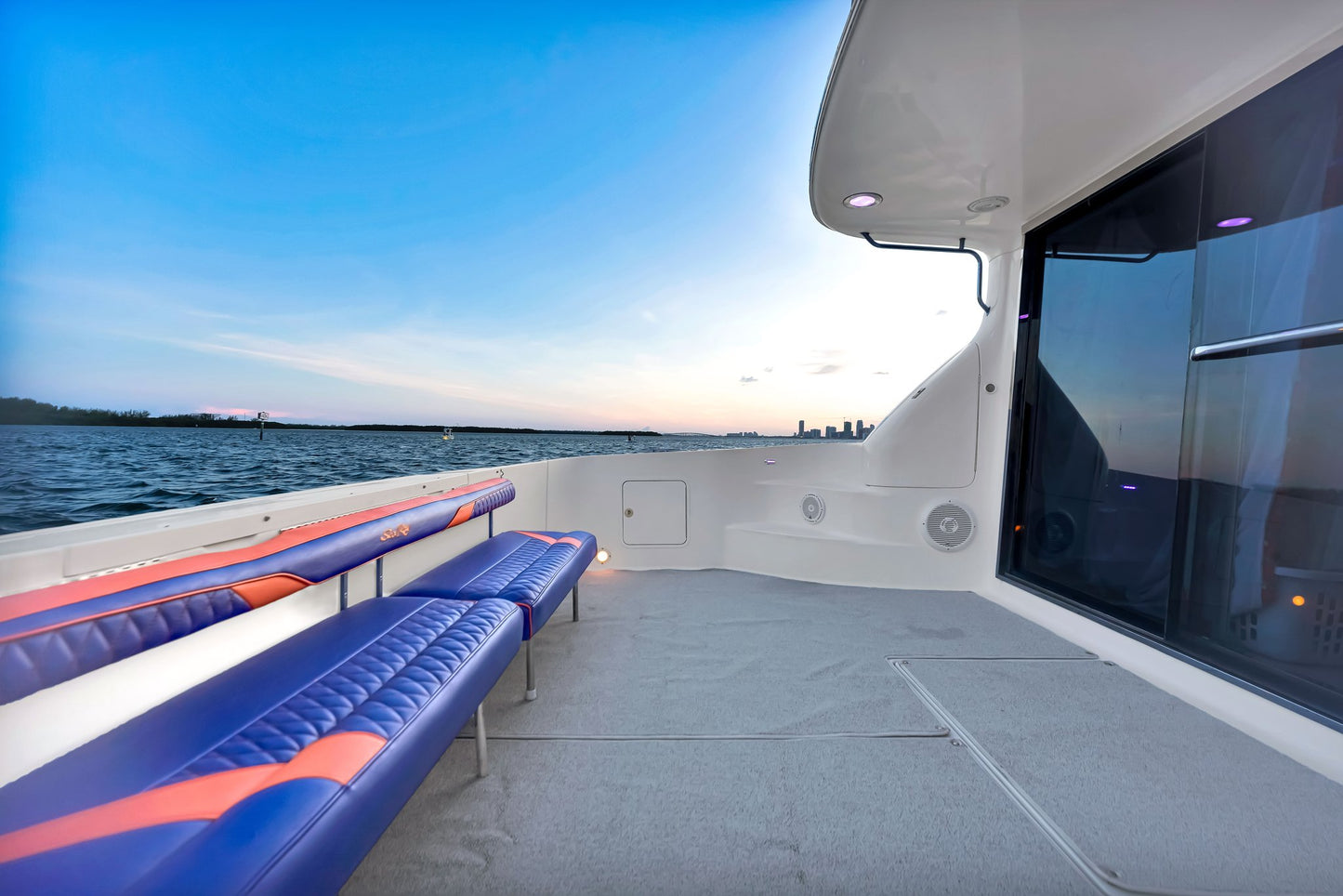 65ft Sea Ray Liv