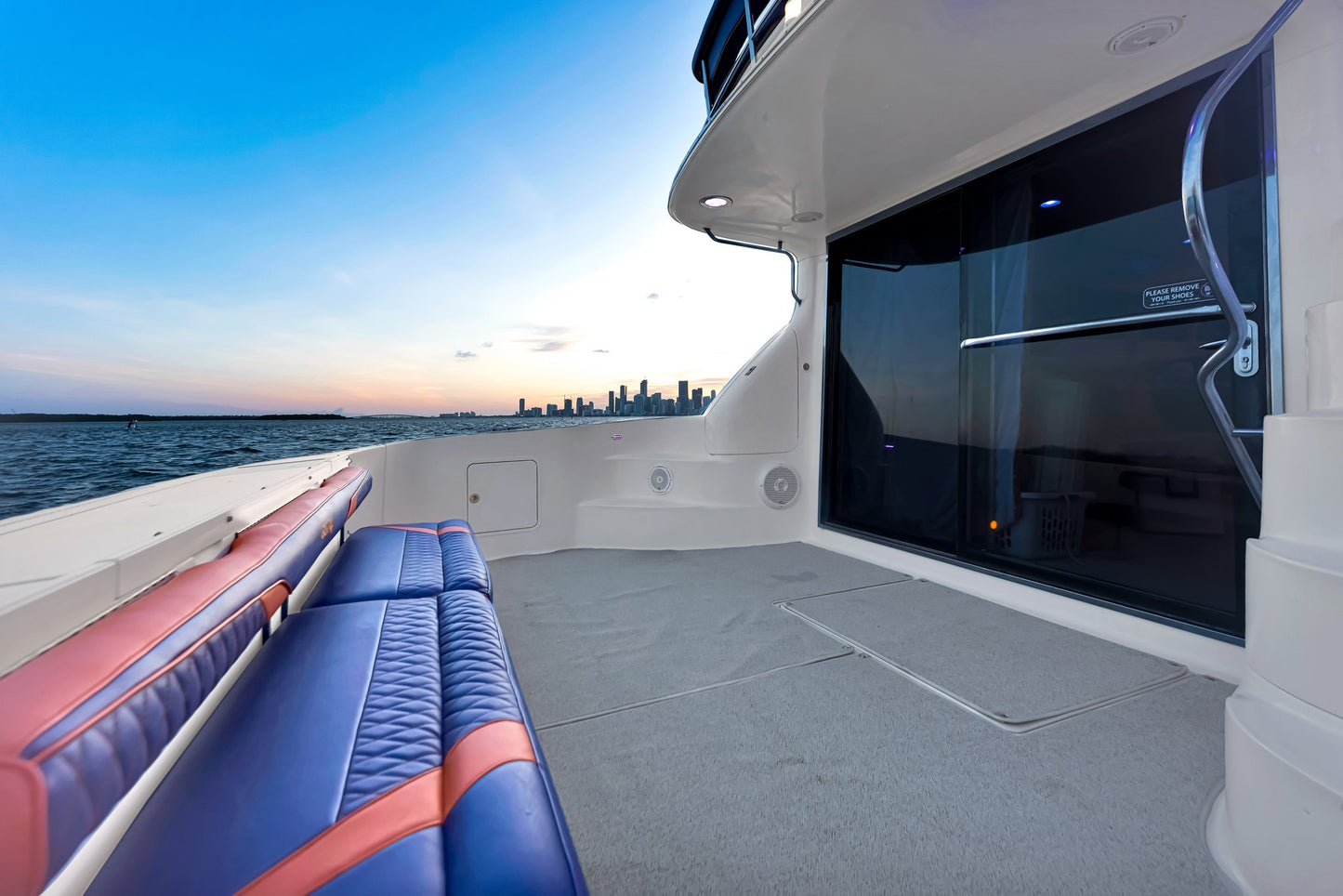 65ft Sea Ray Liv