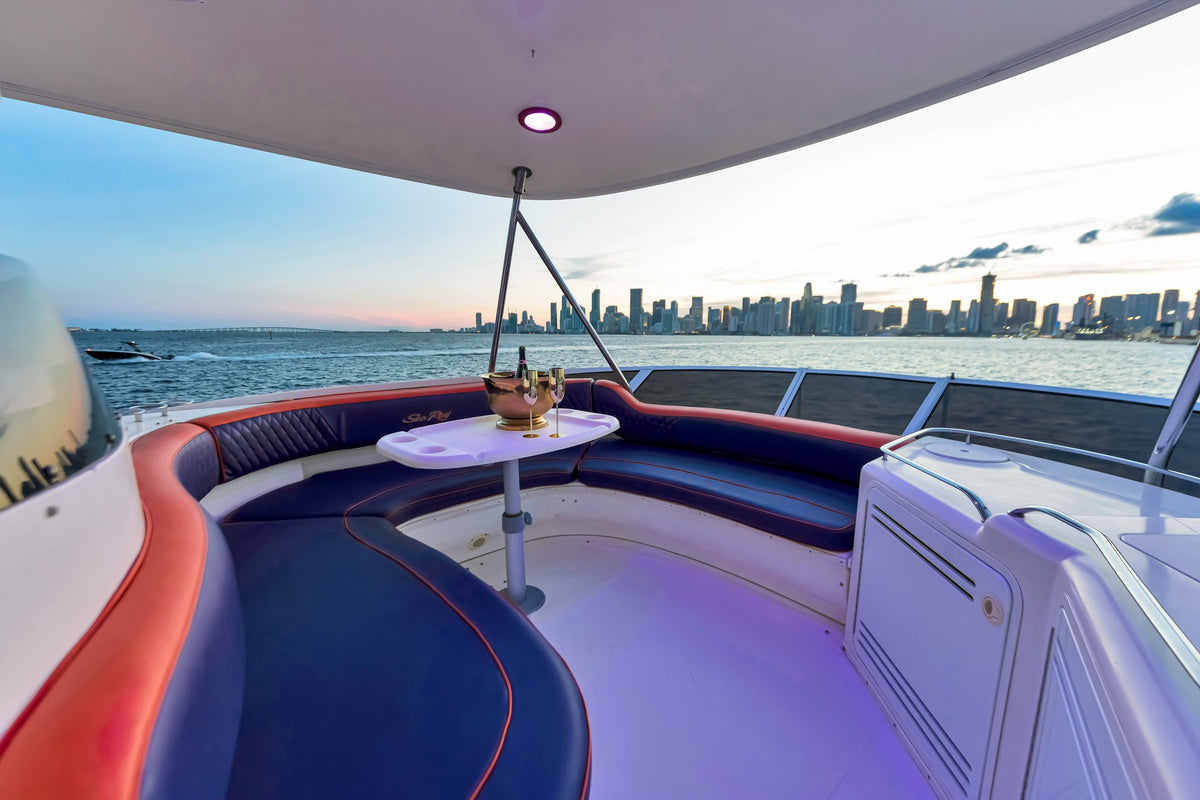 65ft Sea Ray Liv