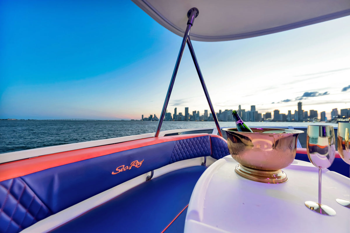 65ft Sea Ray Liv