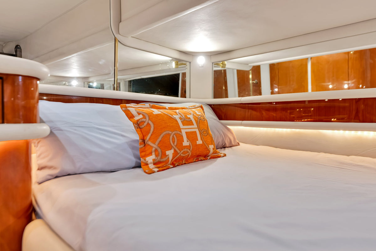 65ft Sea Ray Liv