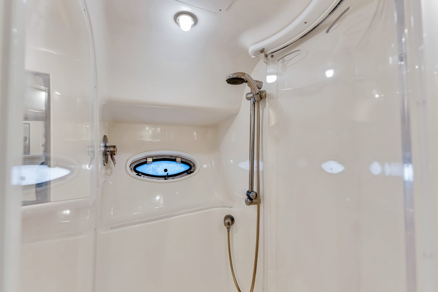 65ft Sea Ray Liv