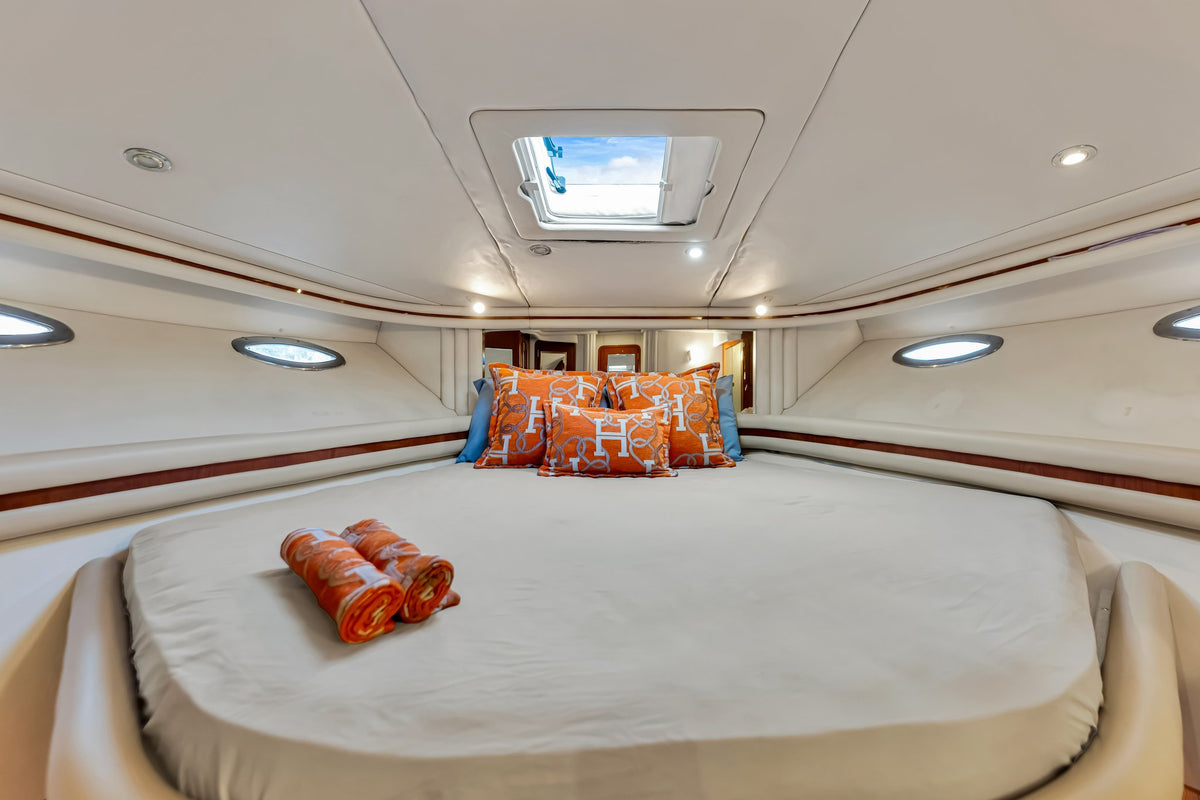 65ft Sea Ray Liv