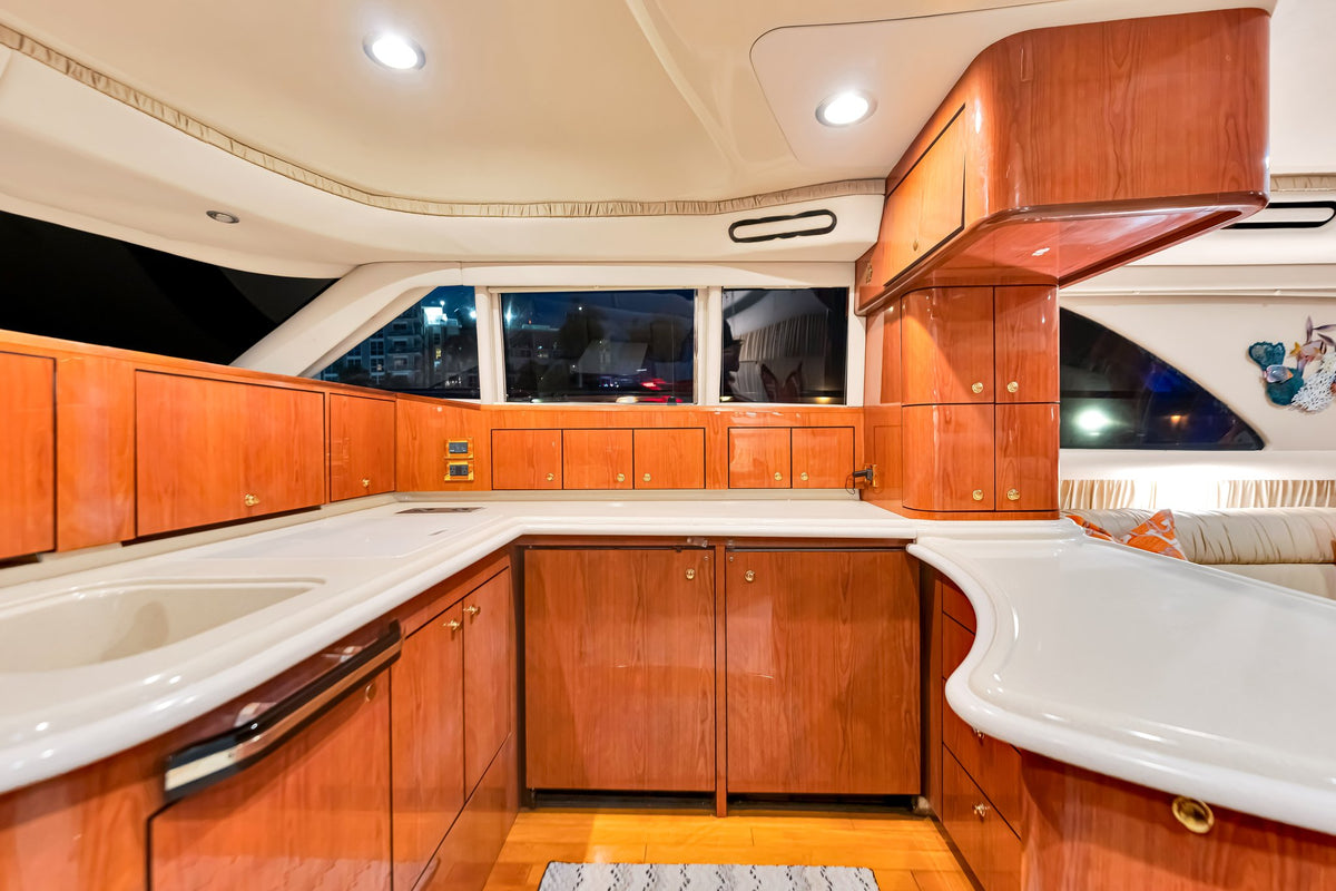 65ft Sea Ray Liv
