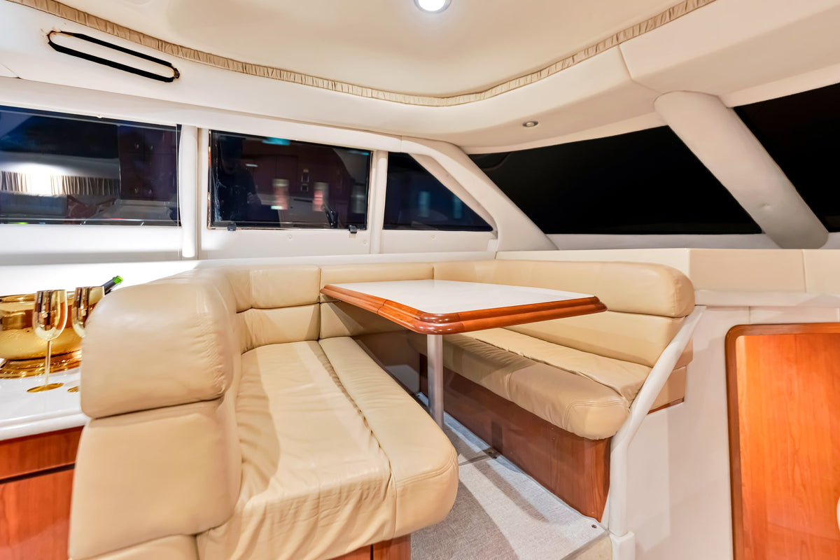 65ft Sea Ray Liv