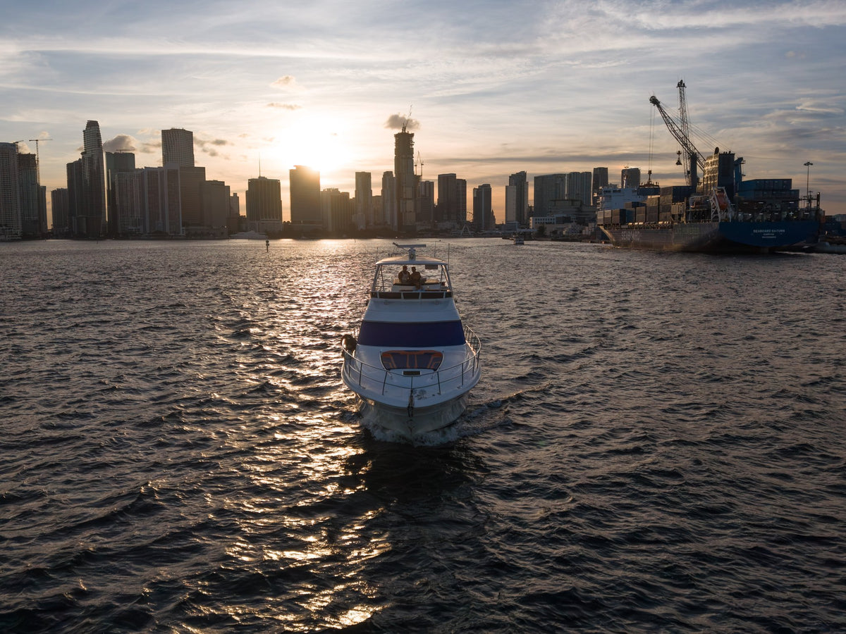 65ft Sea Ray Liv