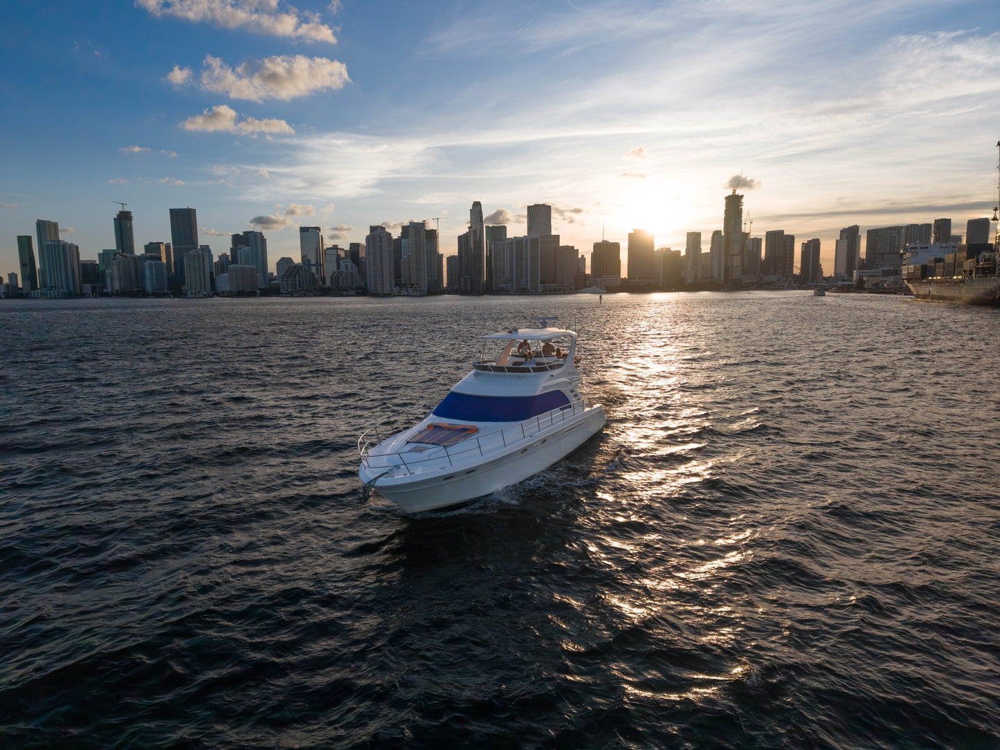 65ft Sea Ray Liv