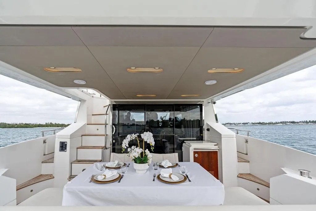 70ft Azimut Le Grand Bleu