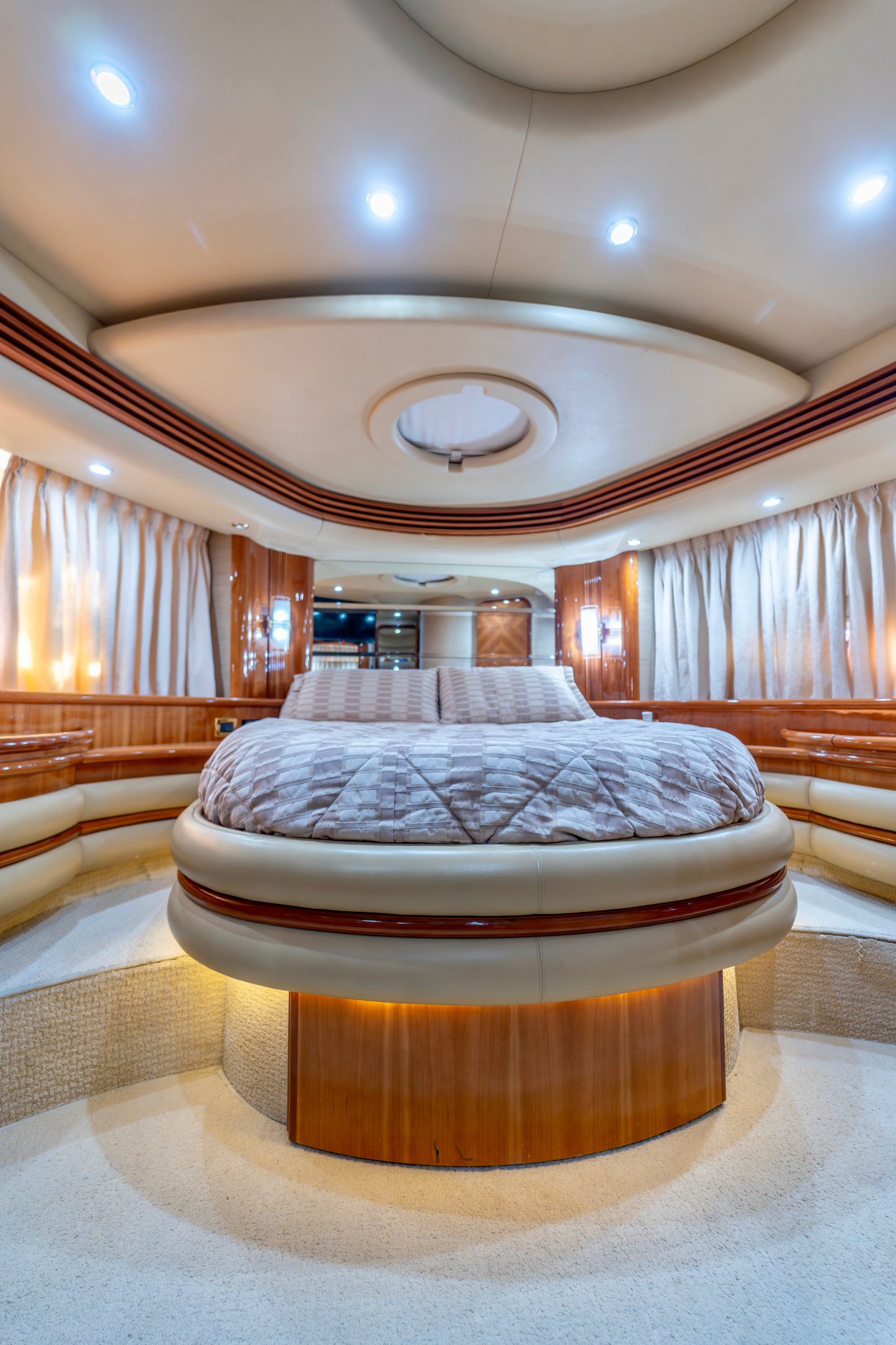 70ft Azimut Container