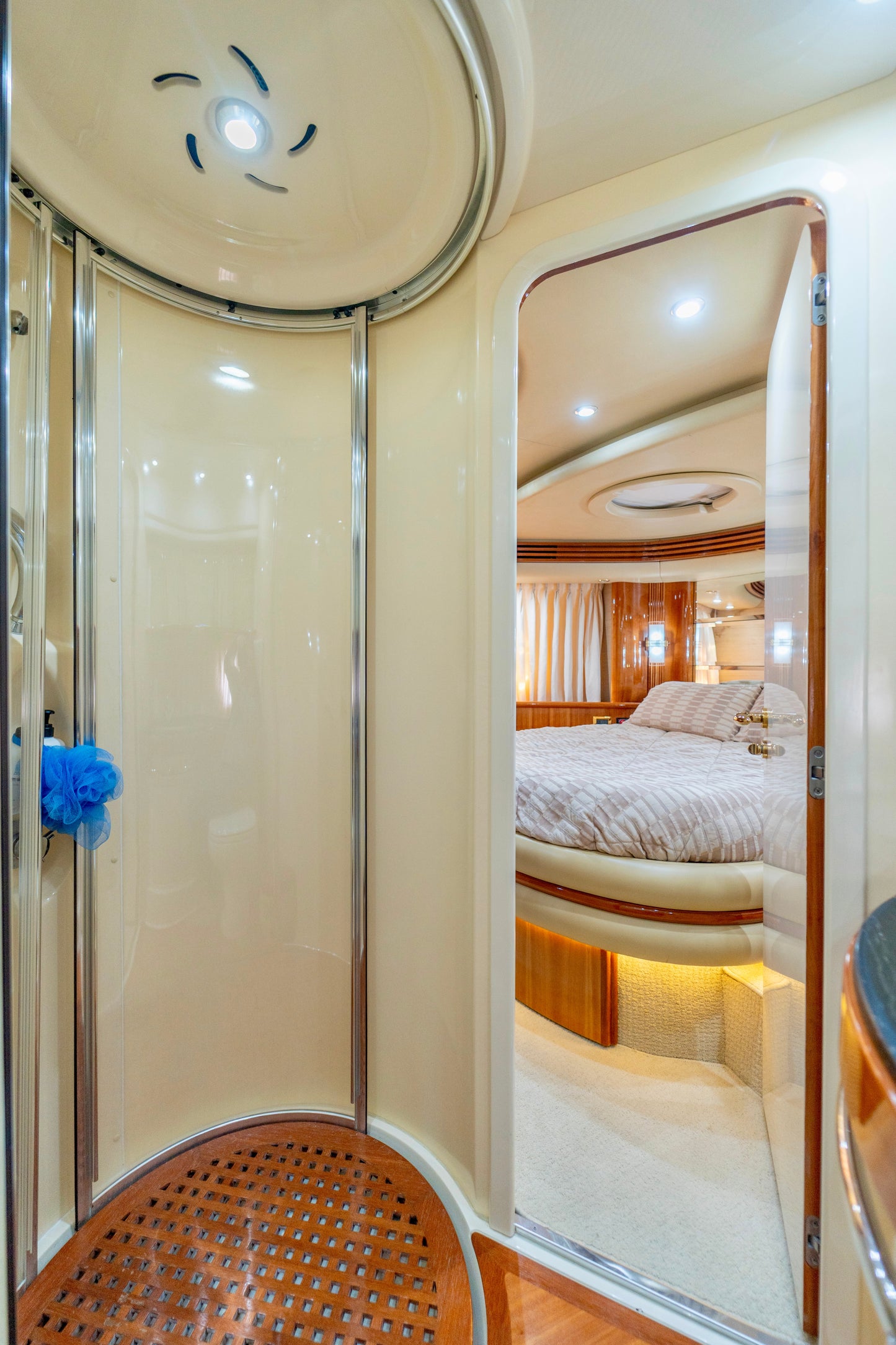 70ft Azimut Container