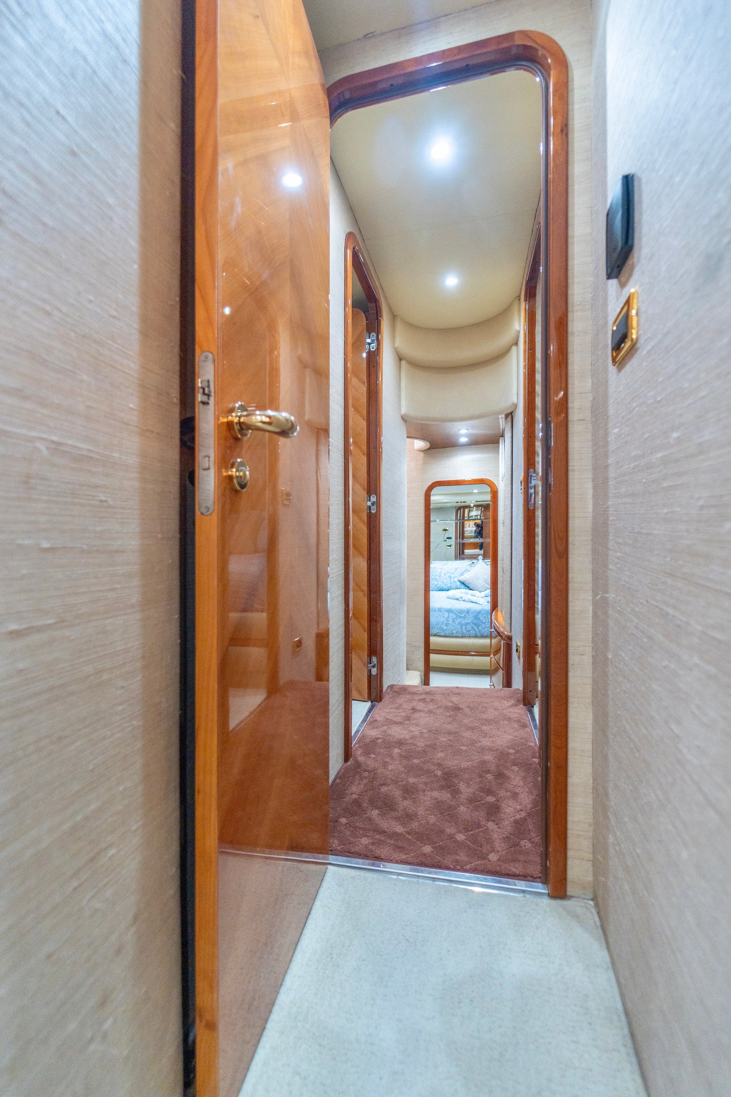 70ft Azimut Container