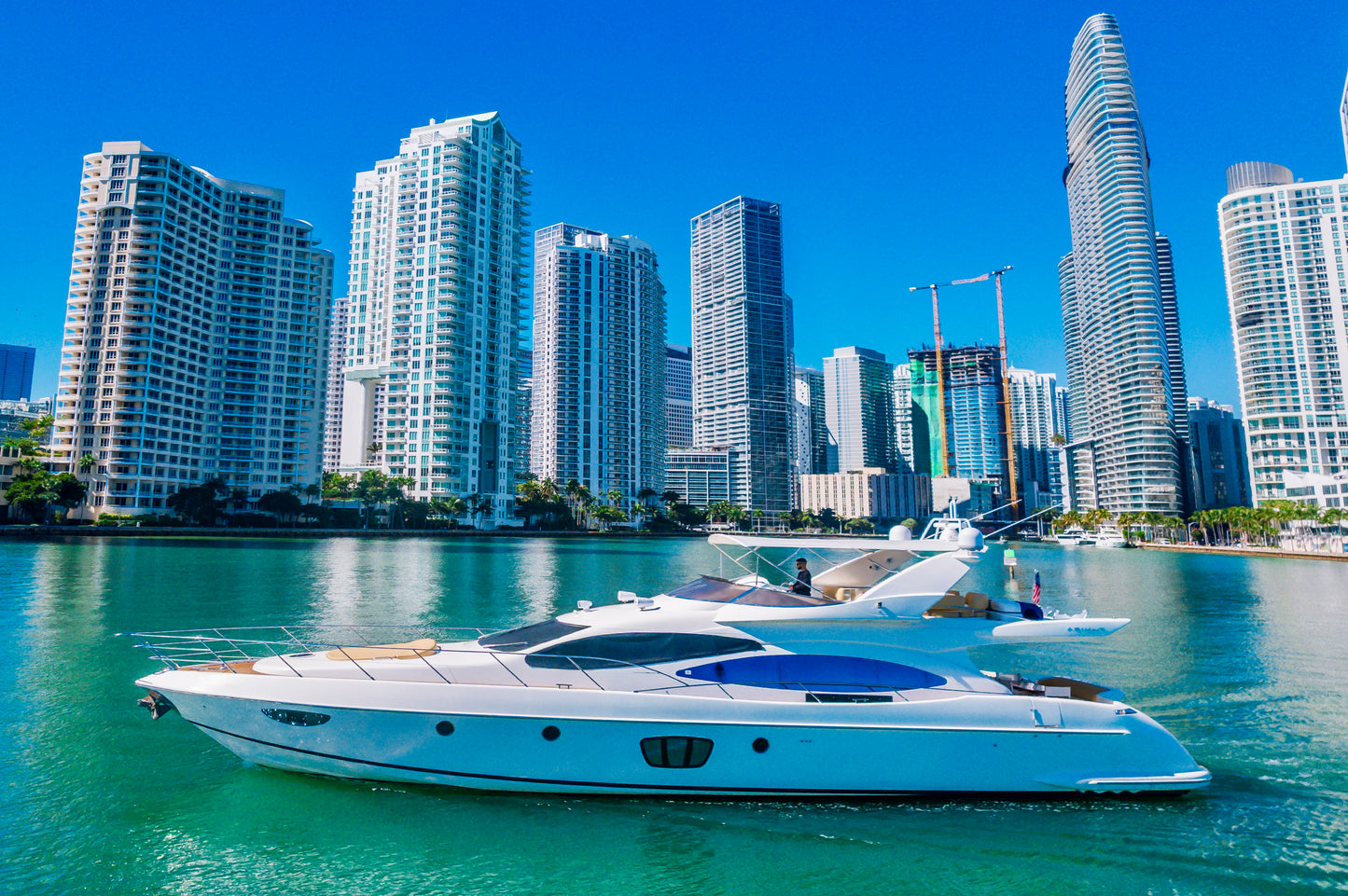 70ft Azimut Container