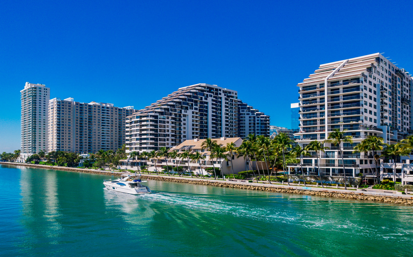 70ft Azimut Container