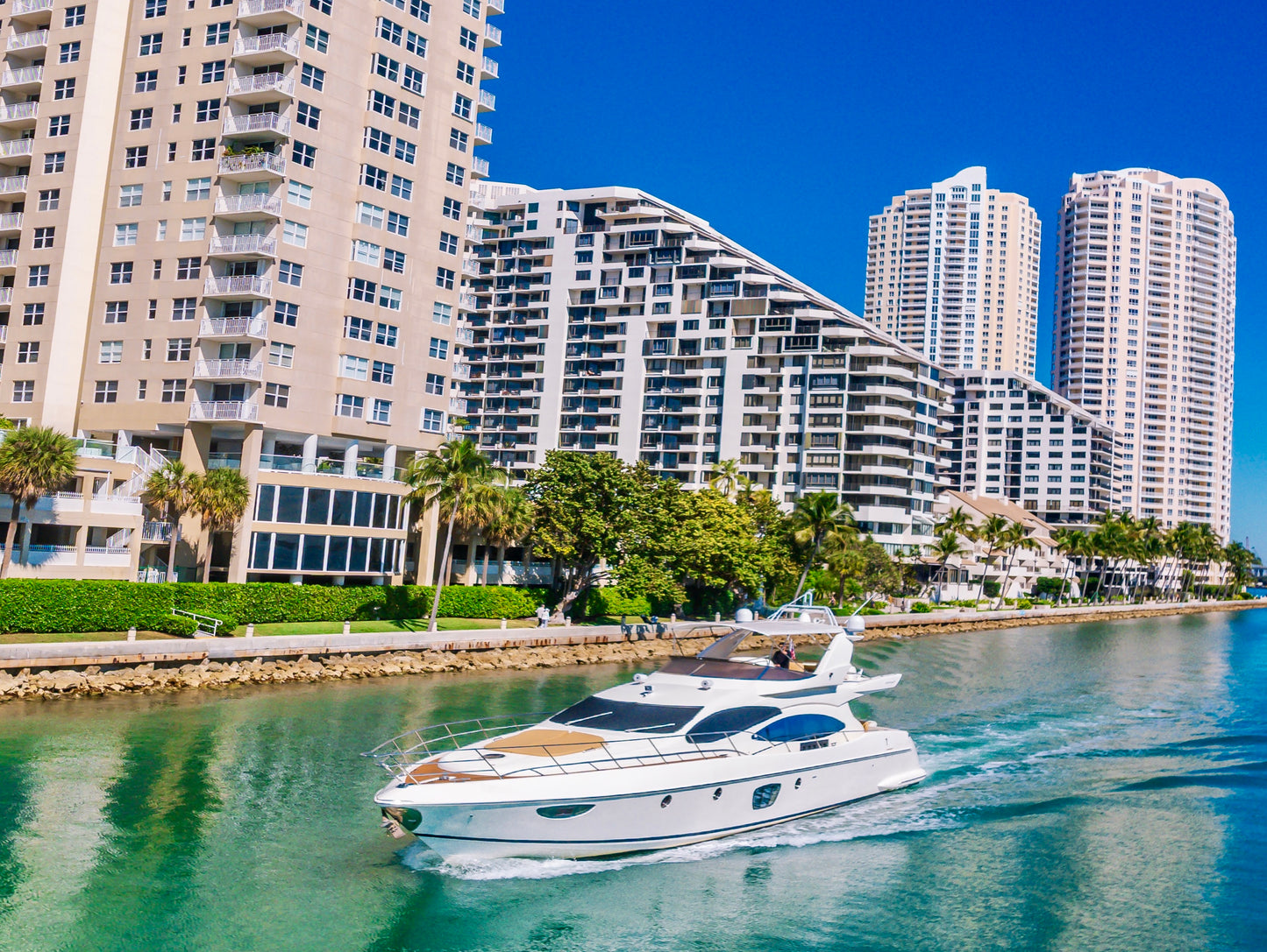 70ft Azimut Container