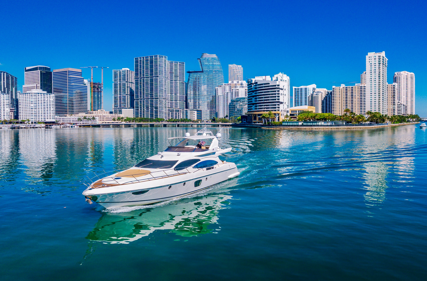 70ft Azimut Container