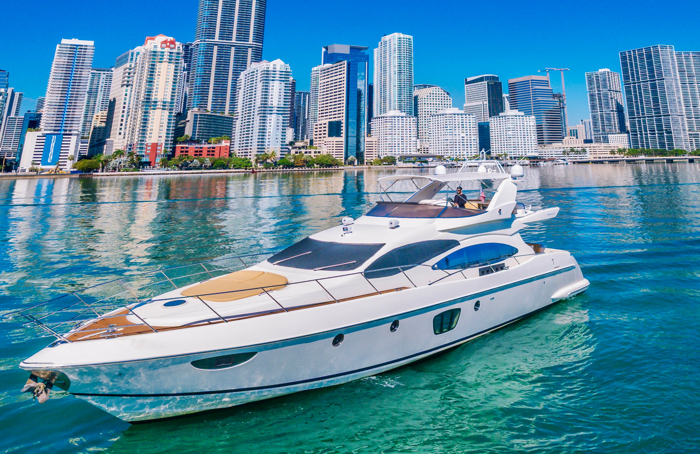 70ft Azimut Container