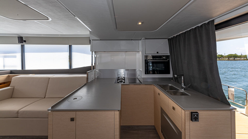 50ft Fountaine Pajot