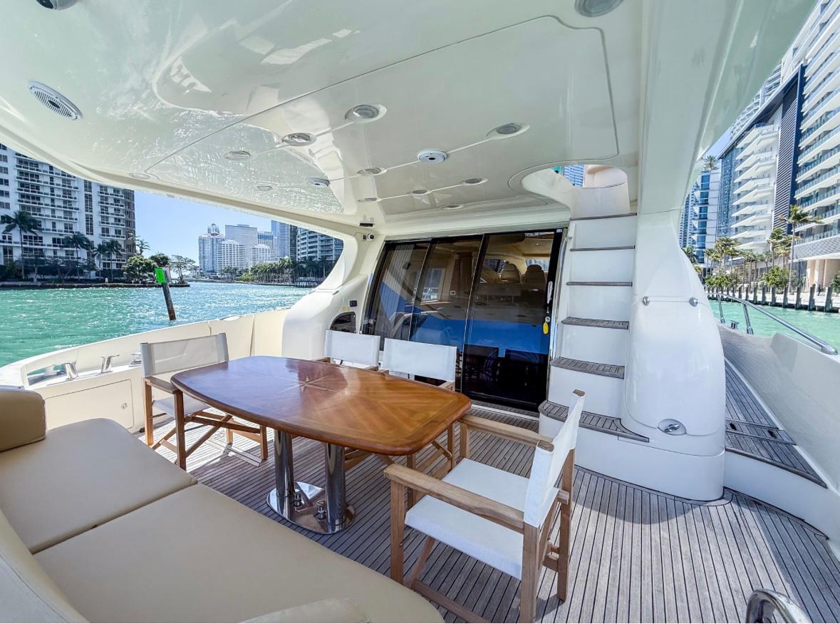 70ft Azimut Container