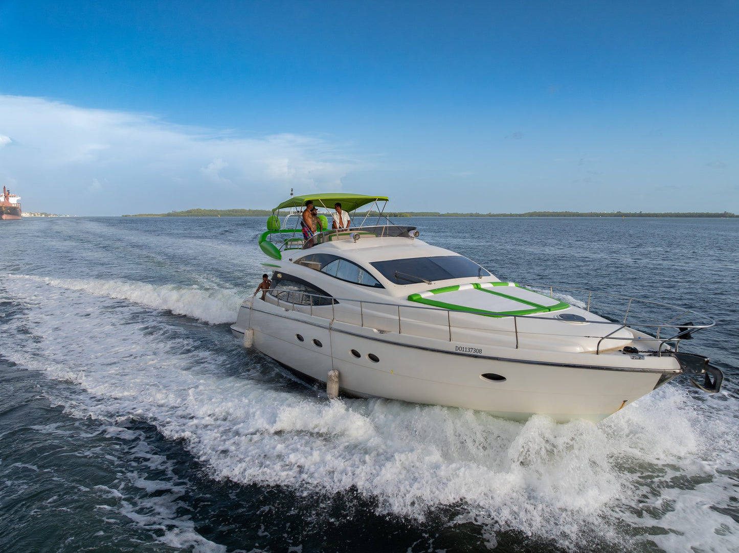 70ft Aicon