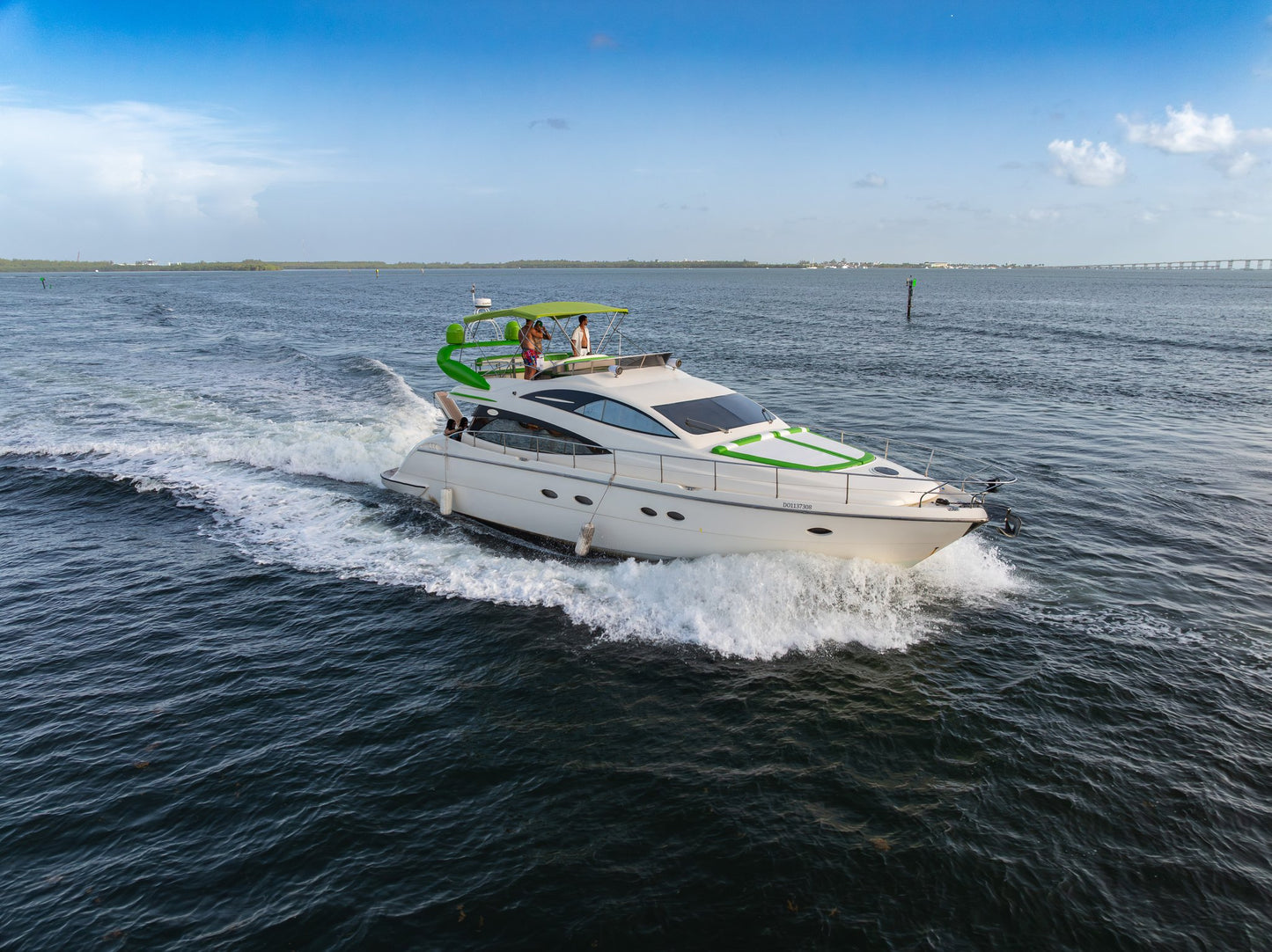 70ft Aicon
