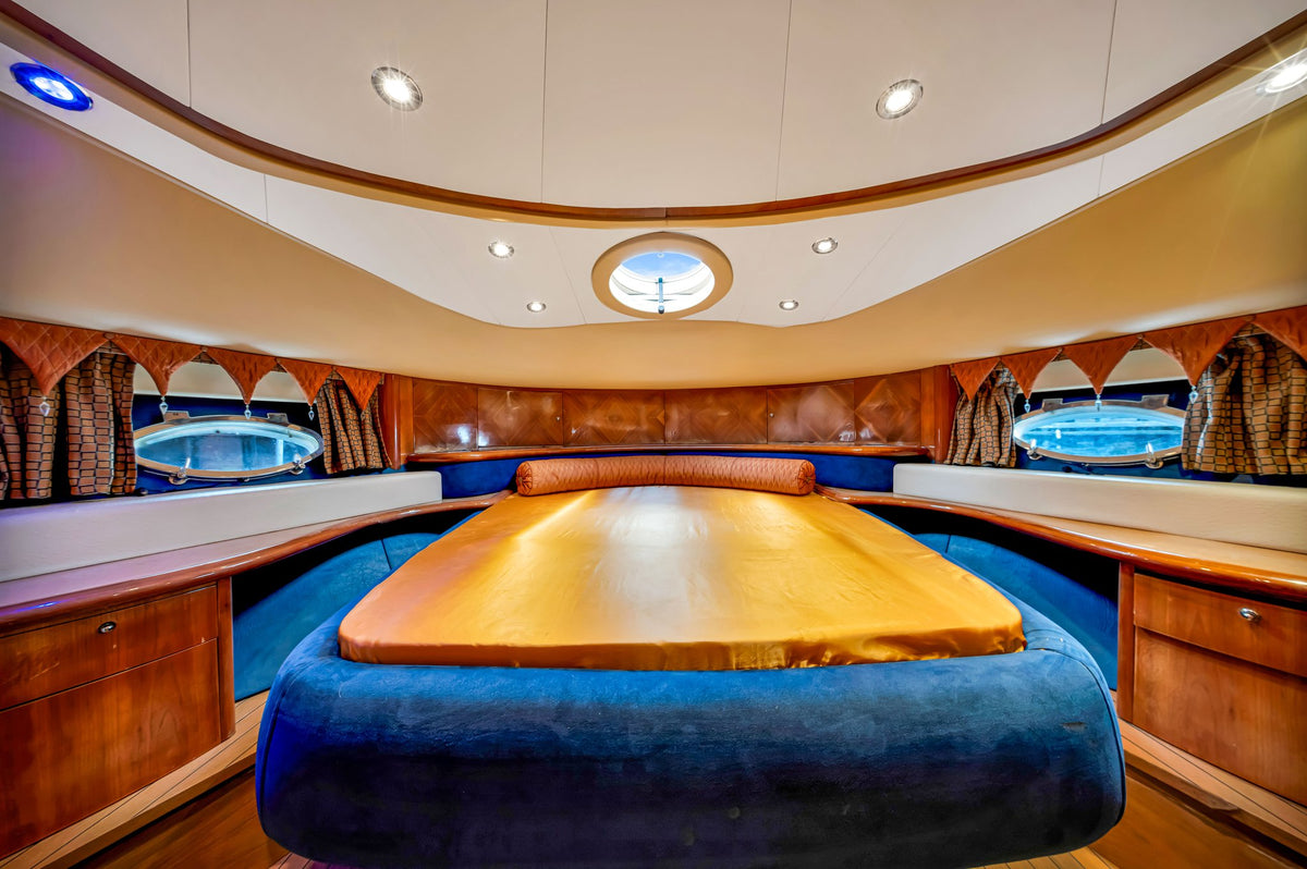 70ft Aicon