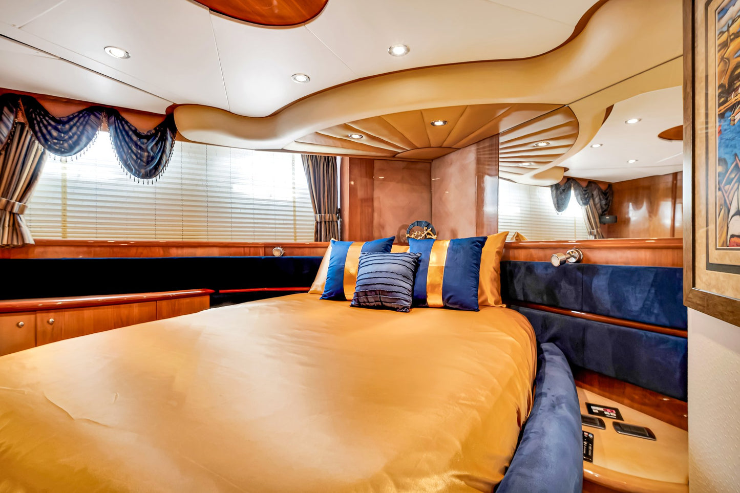 70ft Aicon