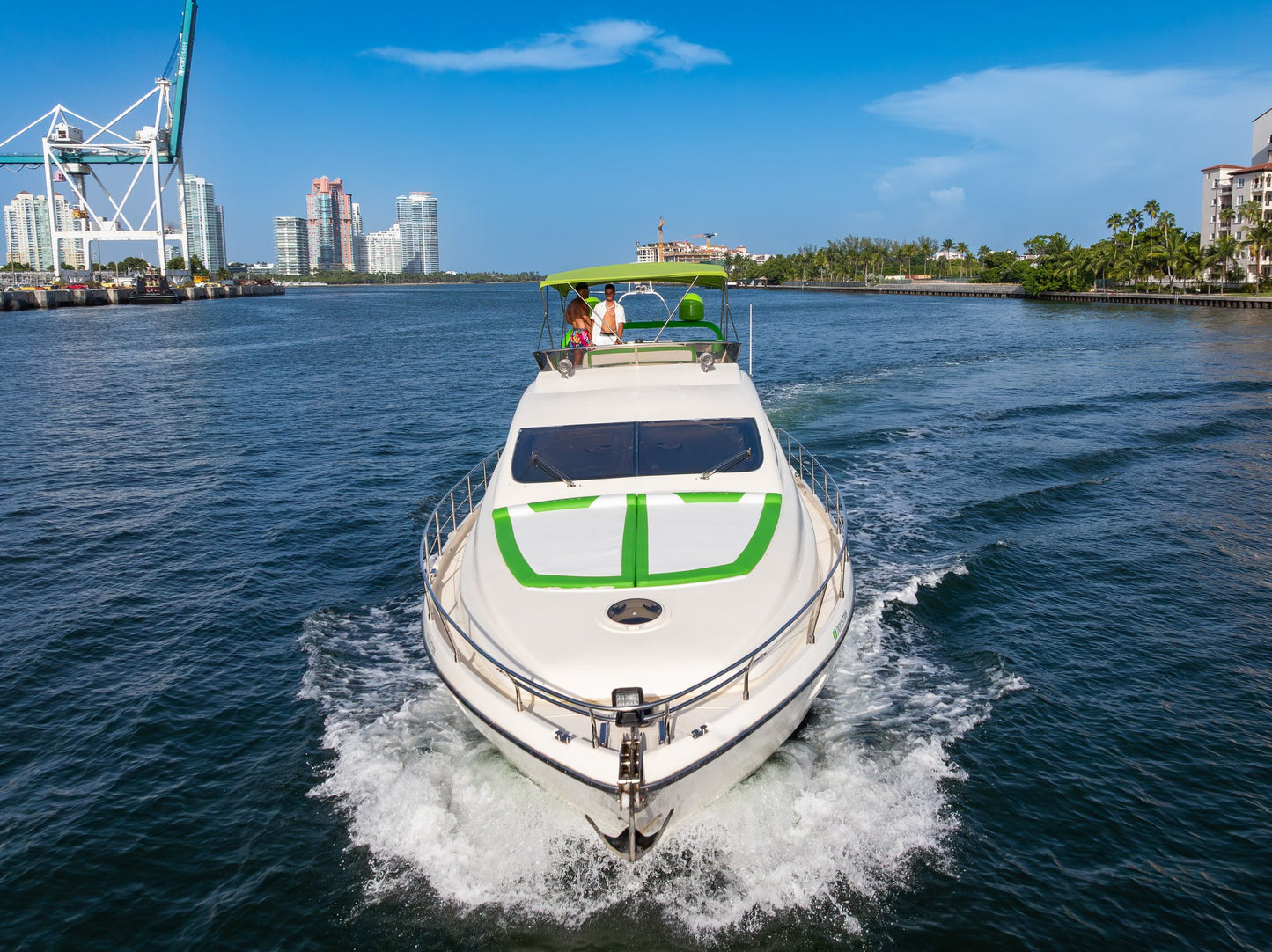 70ft Aicon