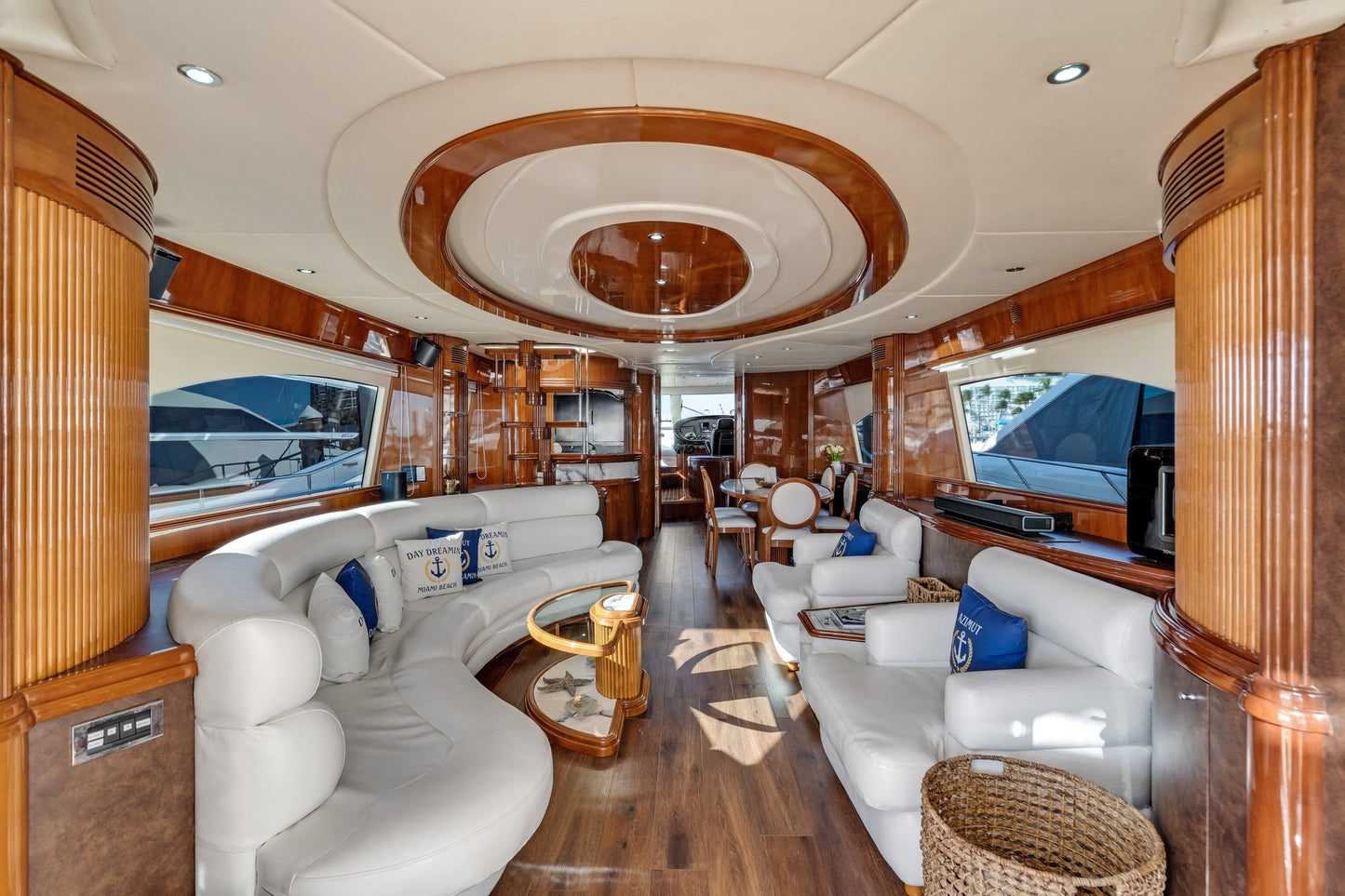 90ft Azimut