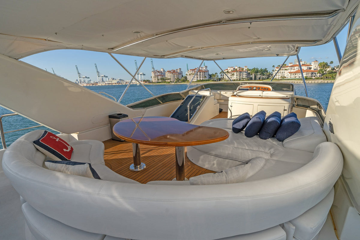90ft Azimut